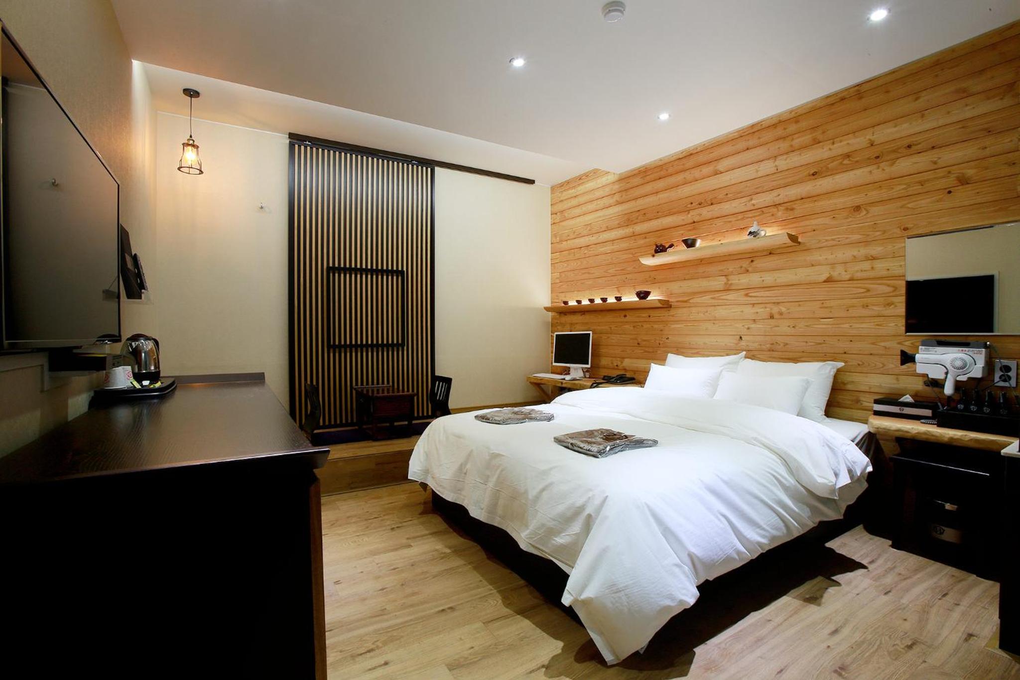 Double Room - Photo 1