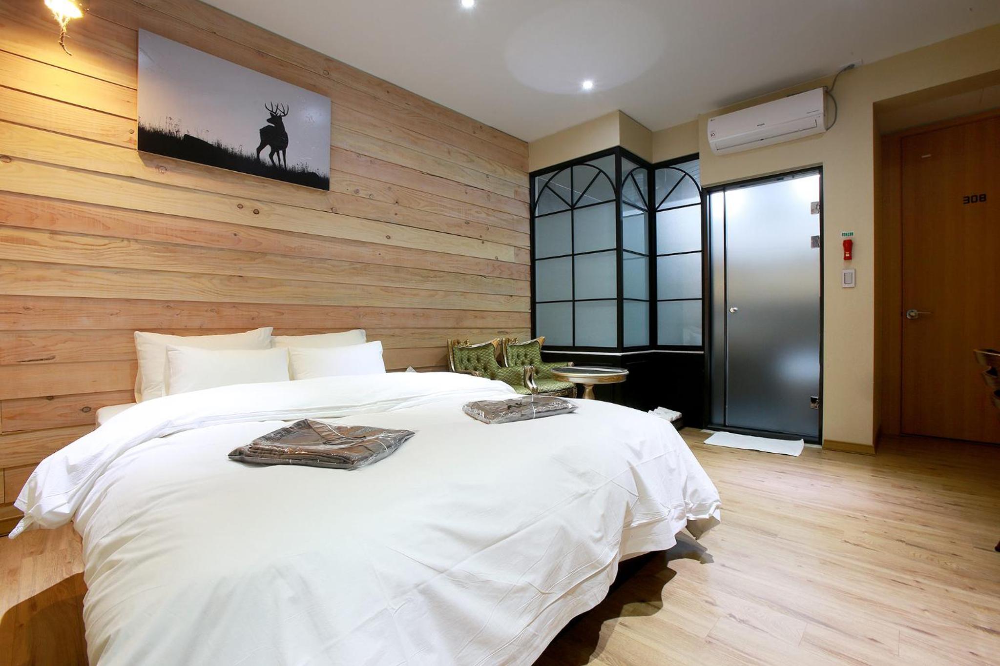 Double Room - Photo 4