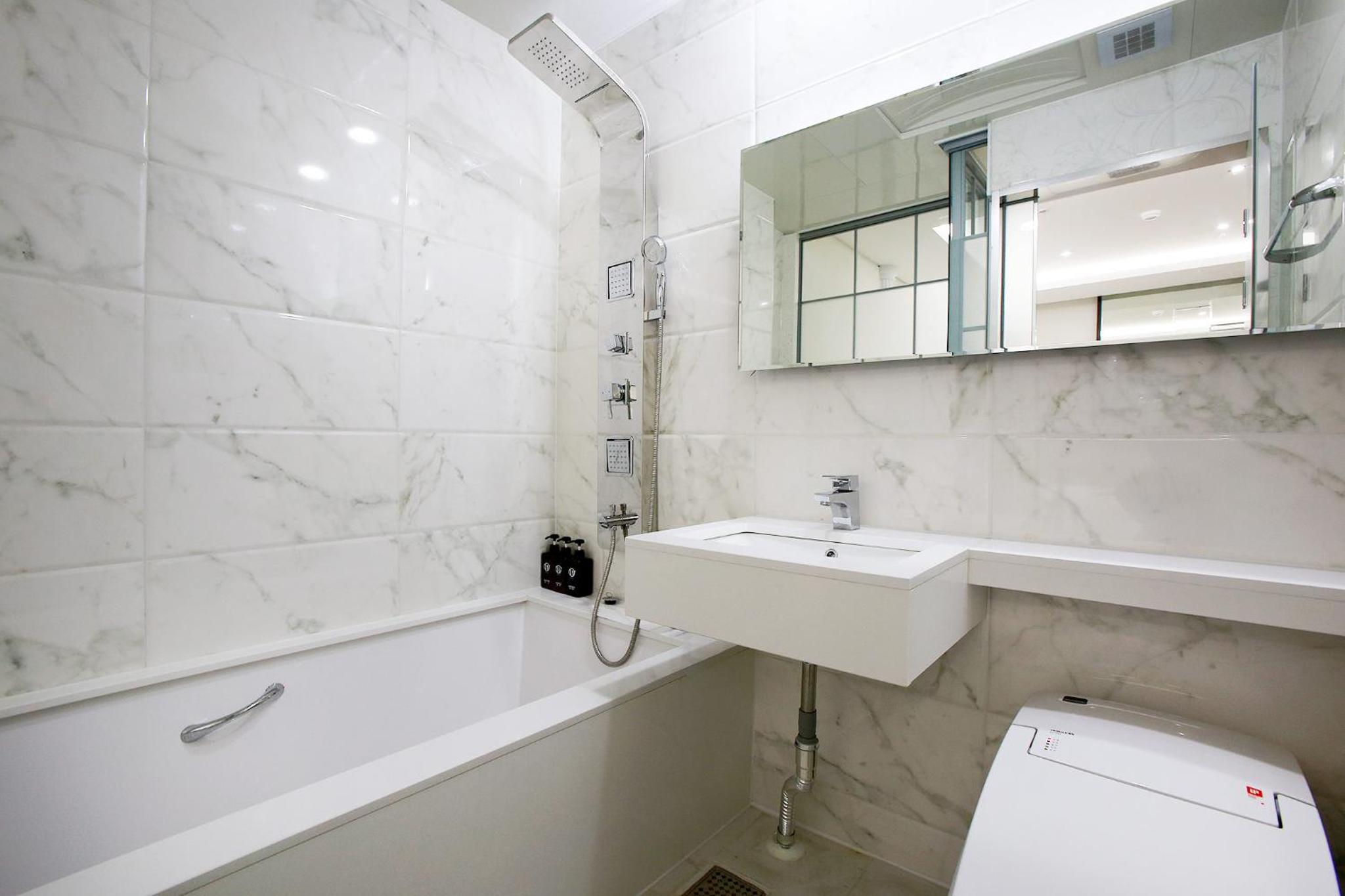 Double Room - Photo 5
