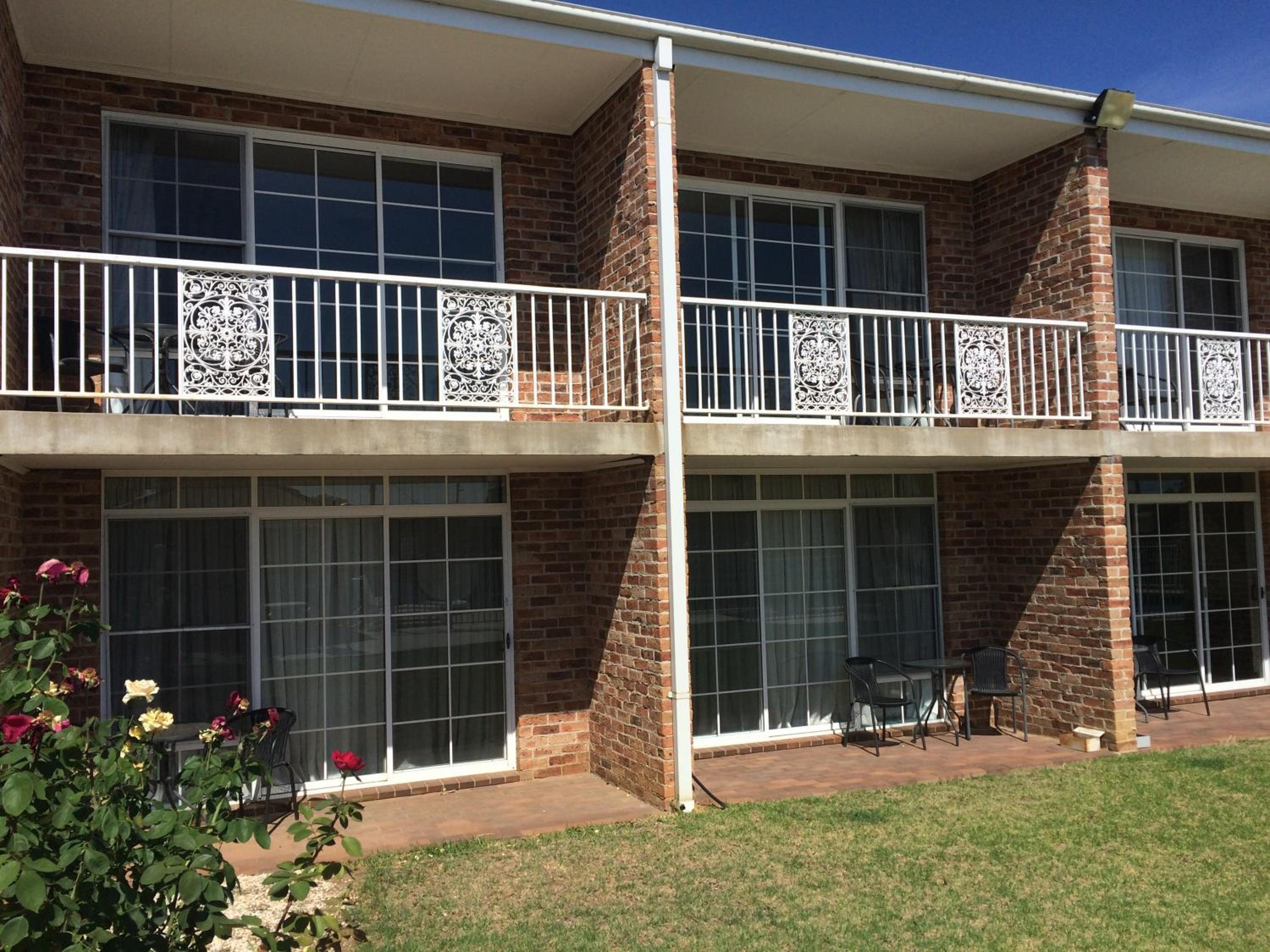 Deluxe Double or Twin Room with Balcony - Photo 3