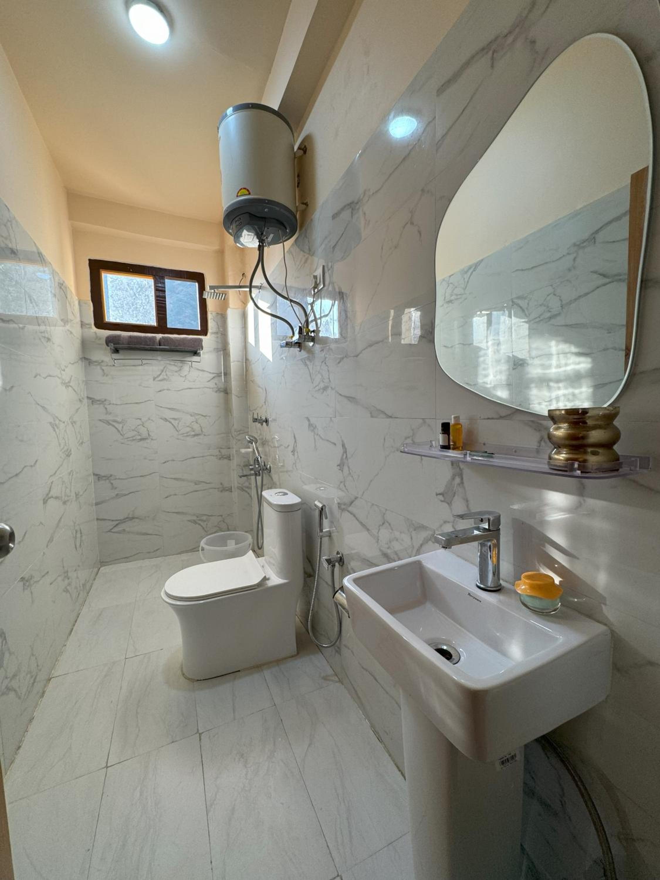 Superior King Room photo 2