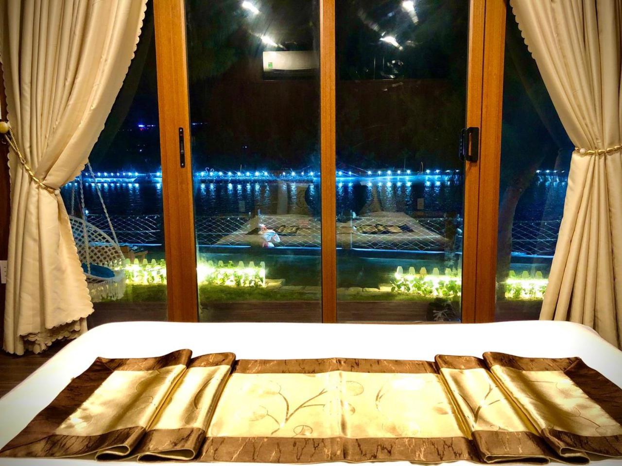 Deluxe Bungalow photo 2