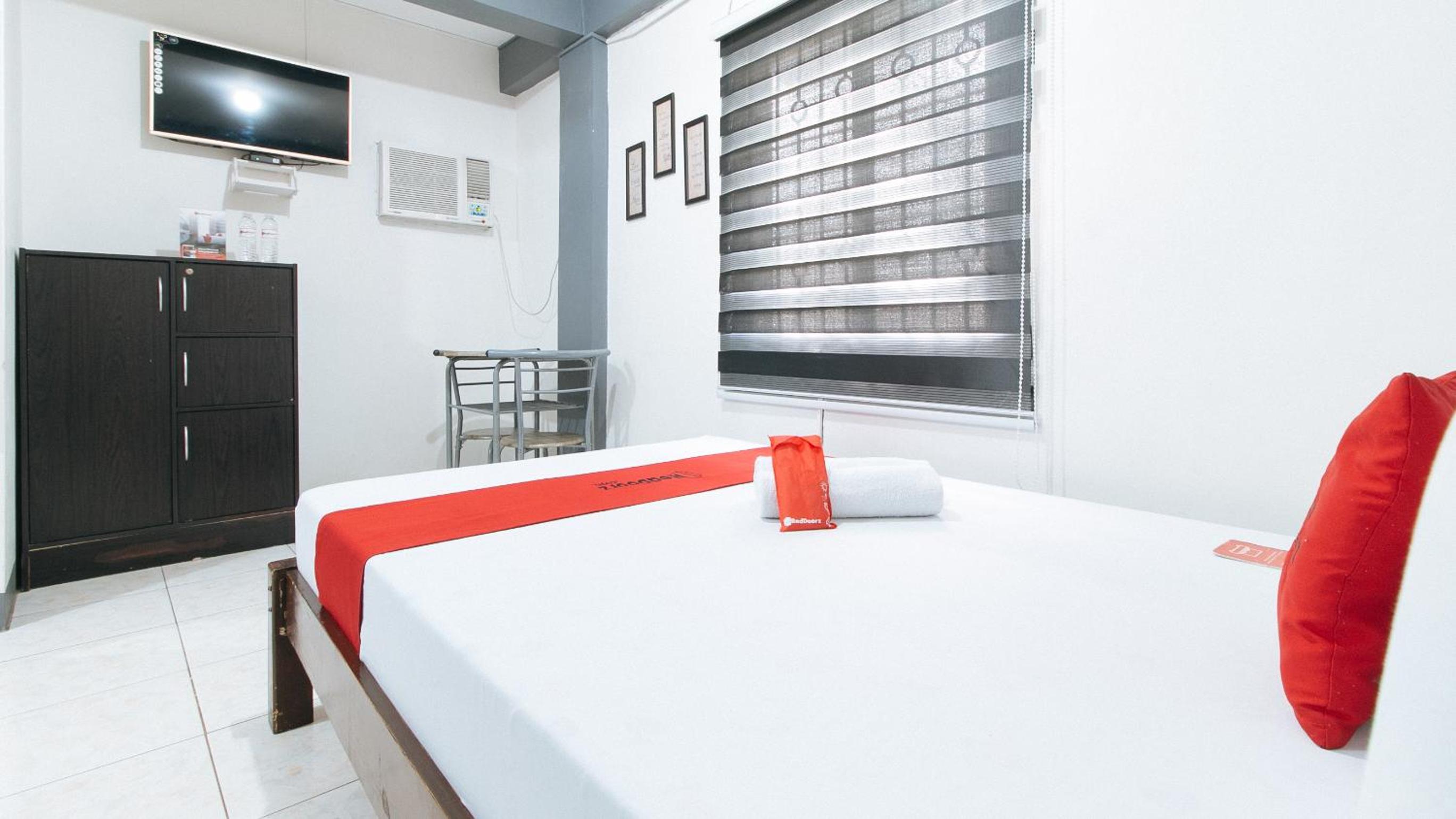 Standard Double Room - Photo 15