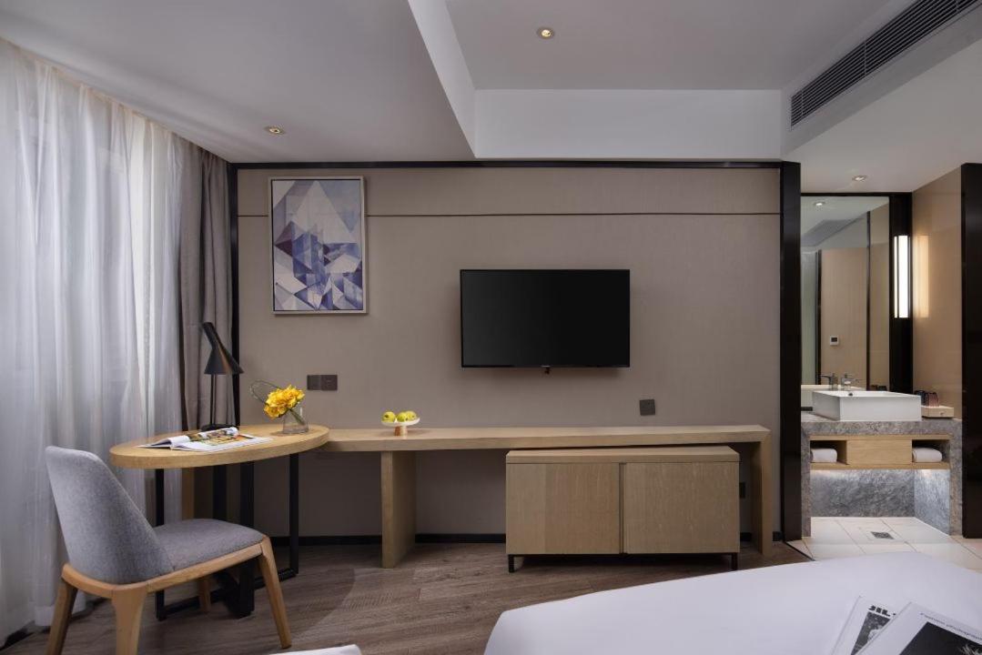 Business King Room photo 3