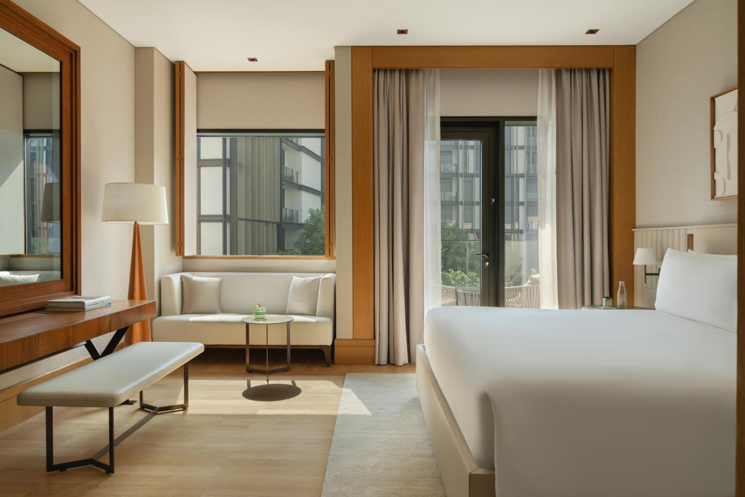 Rising Light Guestroom with Resort View