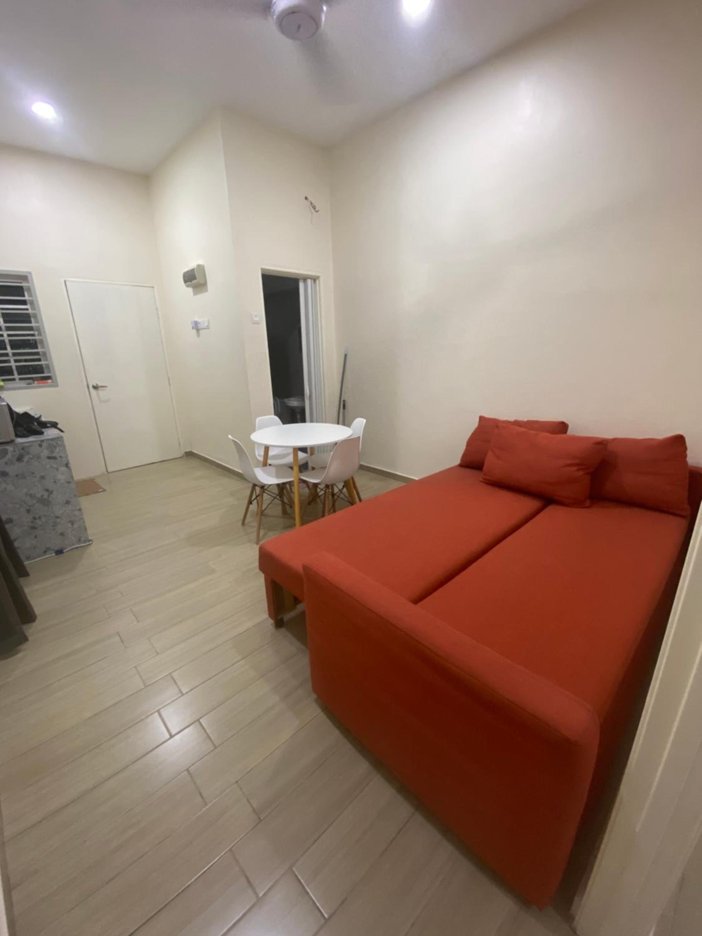 One-Bedroom Apartment photo 2