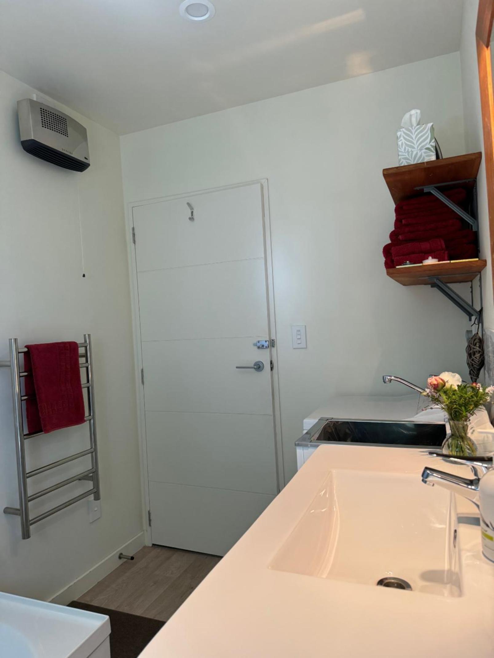 Studio Apartment photo 3