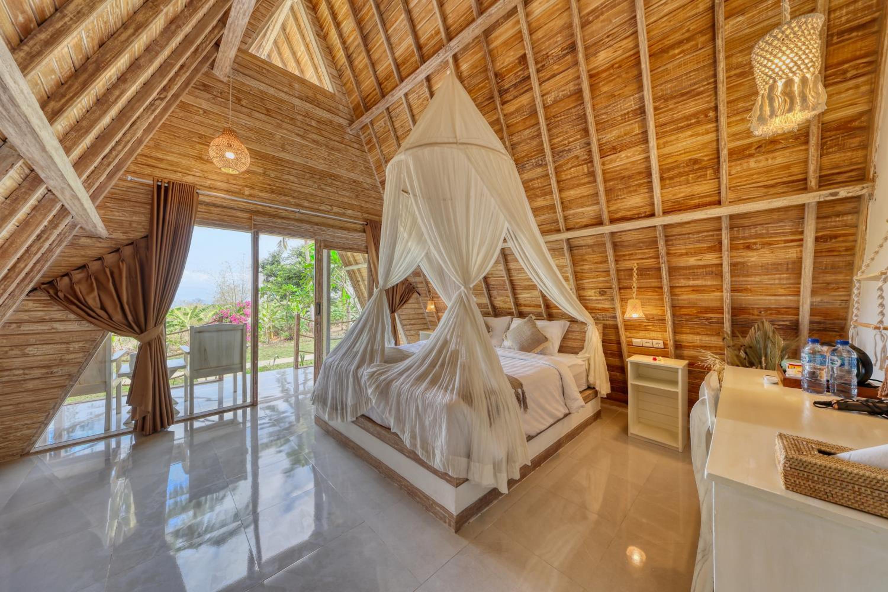 Deluxe Bungalow with Sea View - Photo 1