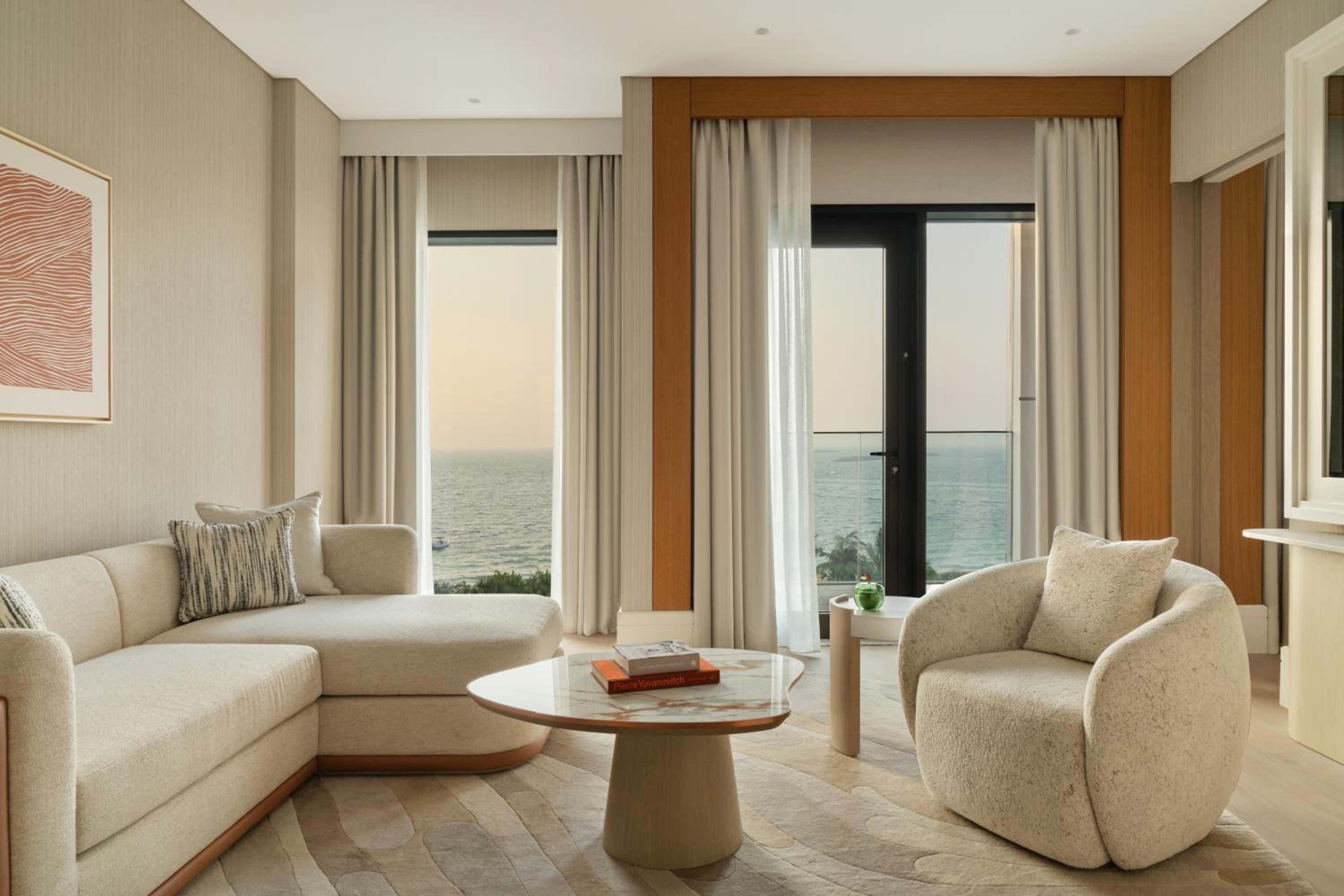 Waking Eclipse One-Bedroom Suite with Sea View photo 2