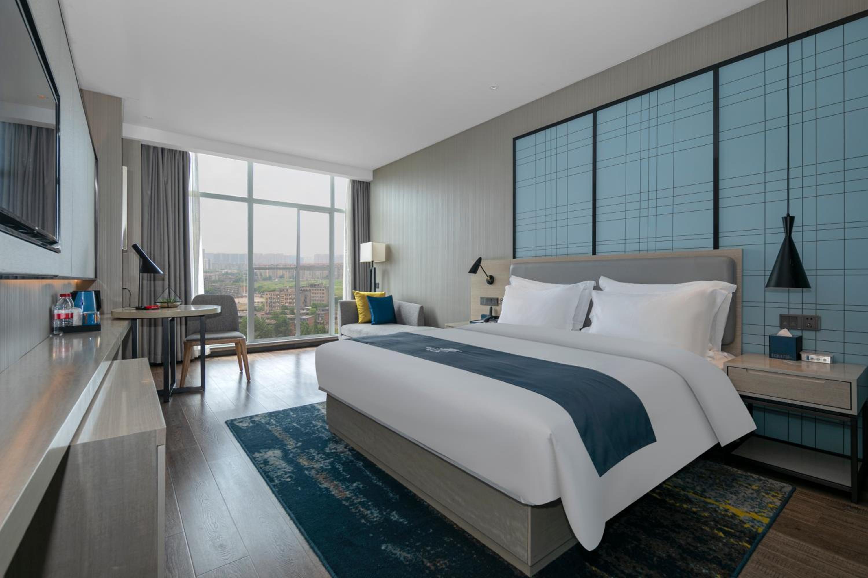 Deluxe Queen Room photo 1