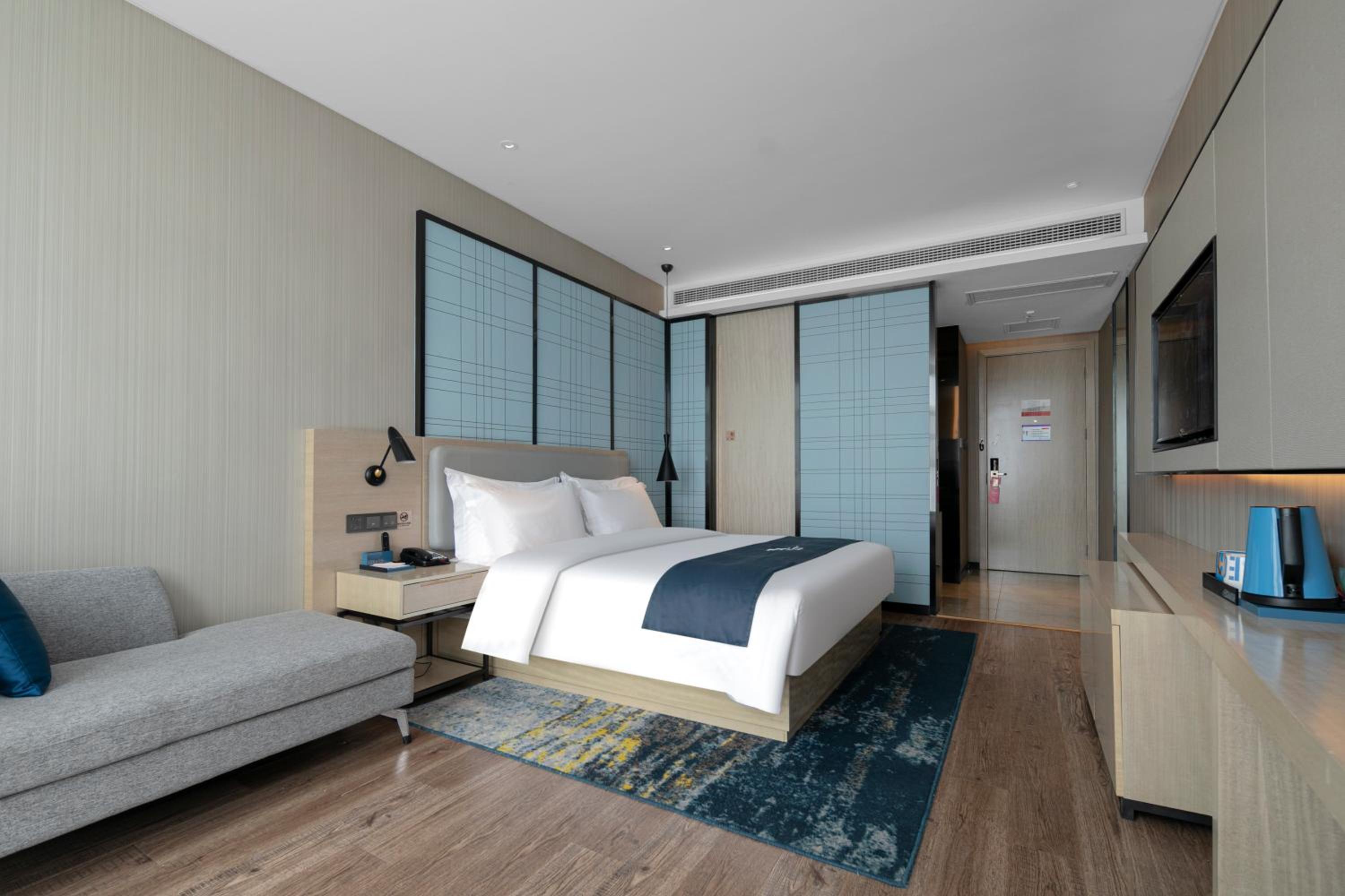 Deluxe Queen Room photo 3