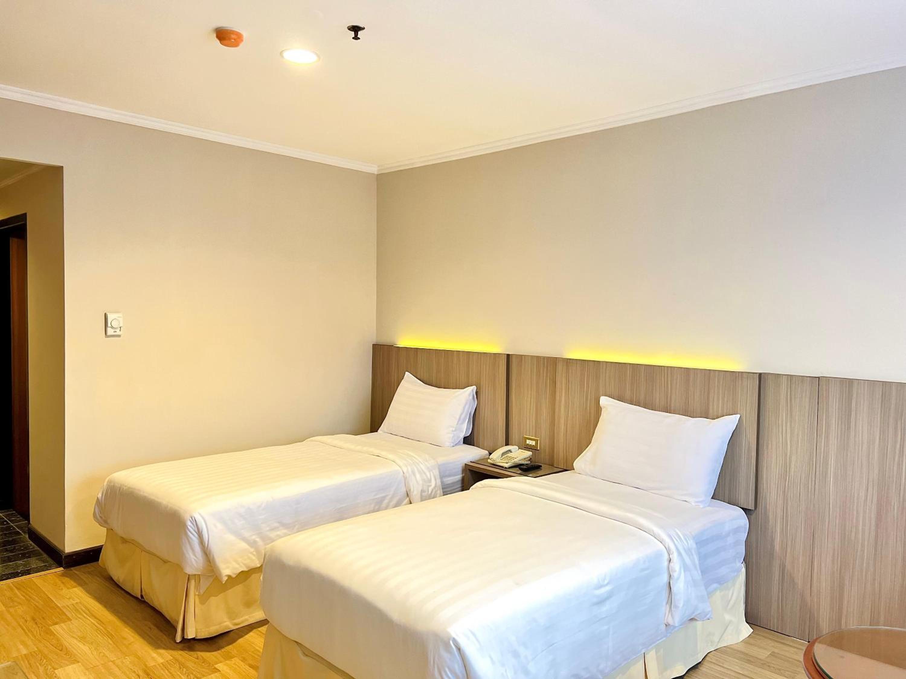 Deluxe Twin Room - Photo 1