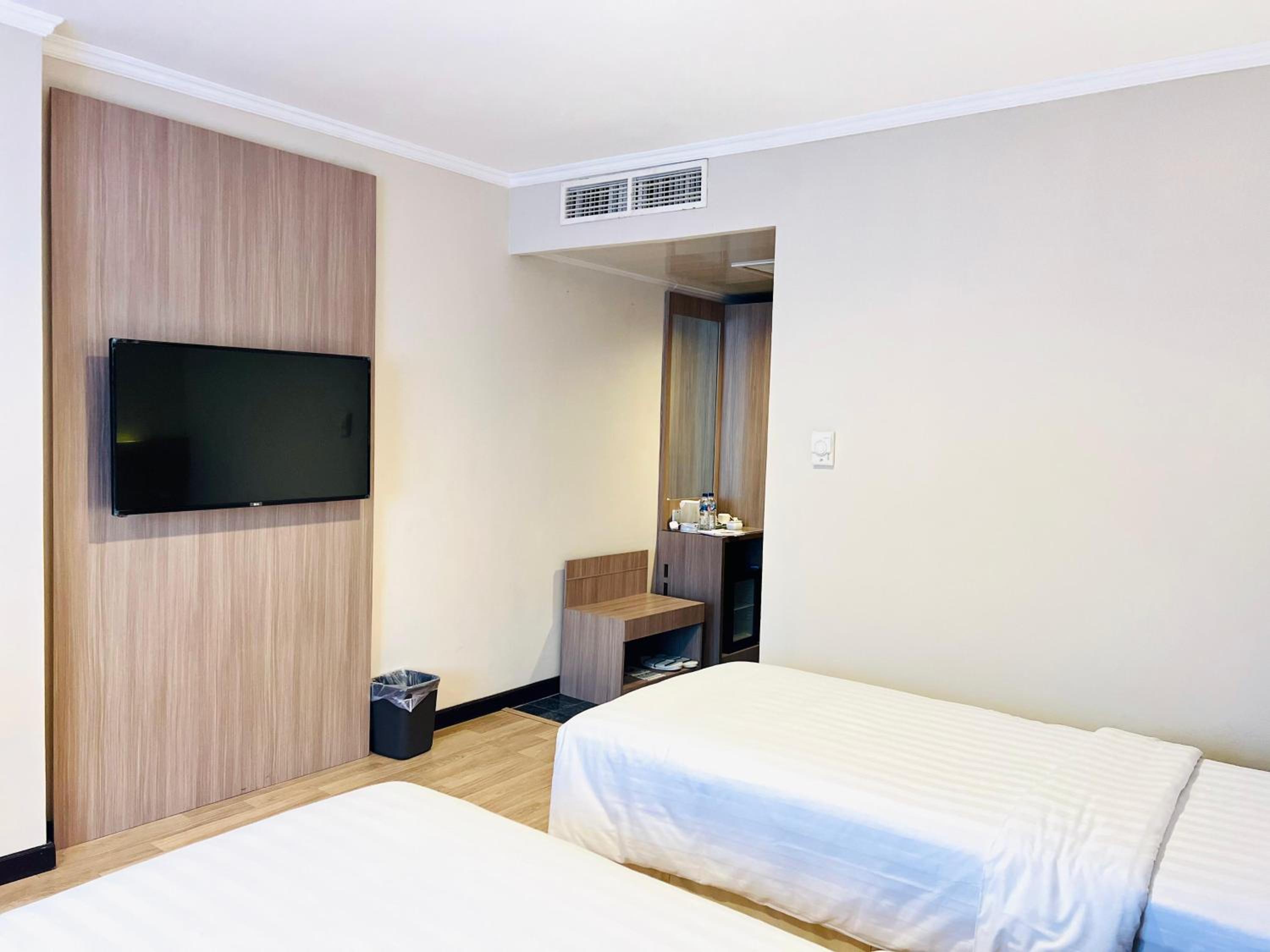 Deluxe Twin Room - Photo 3