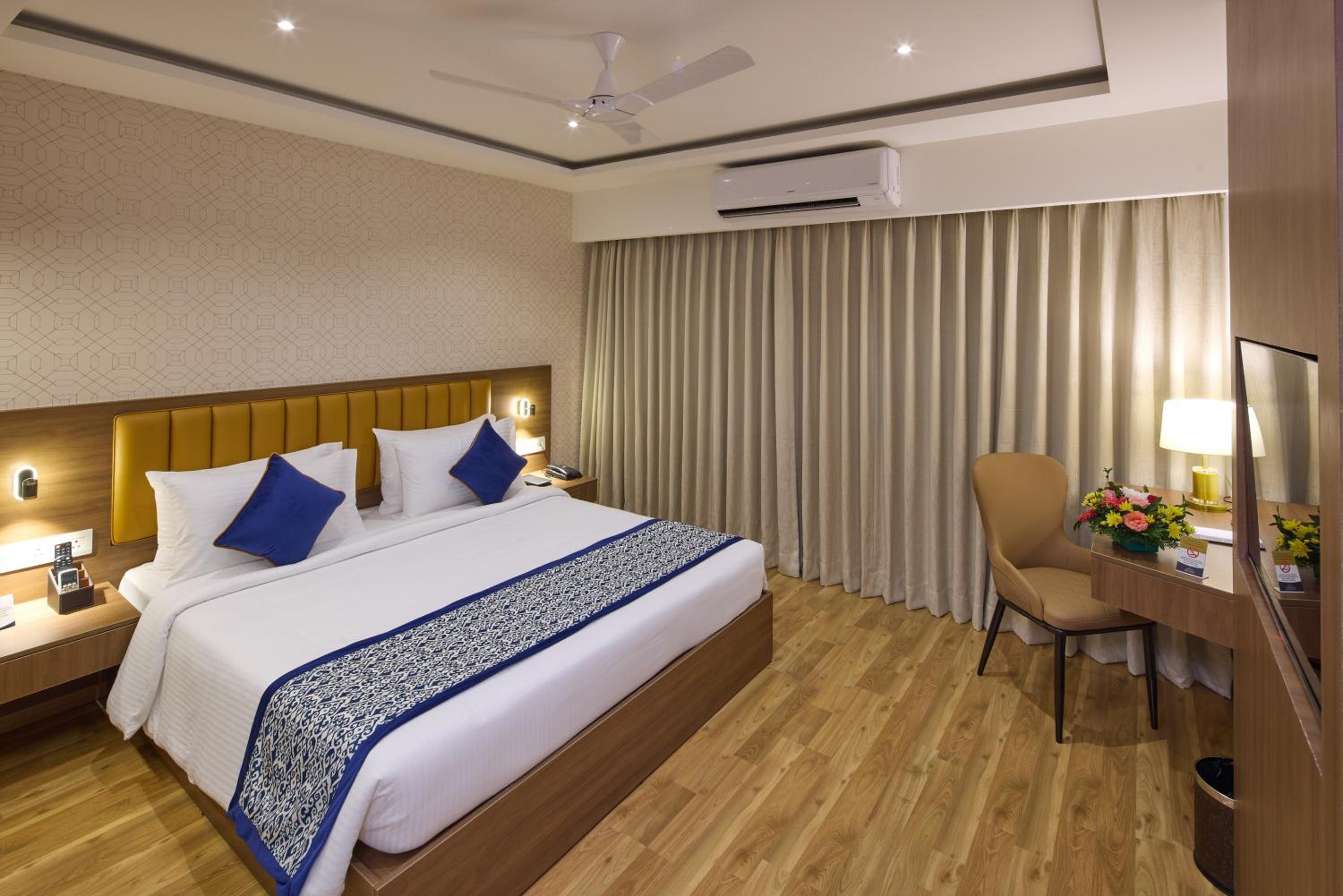 Deluxe Double Room with Balcony