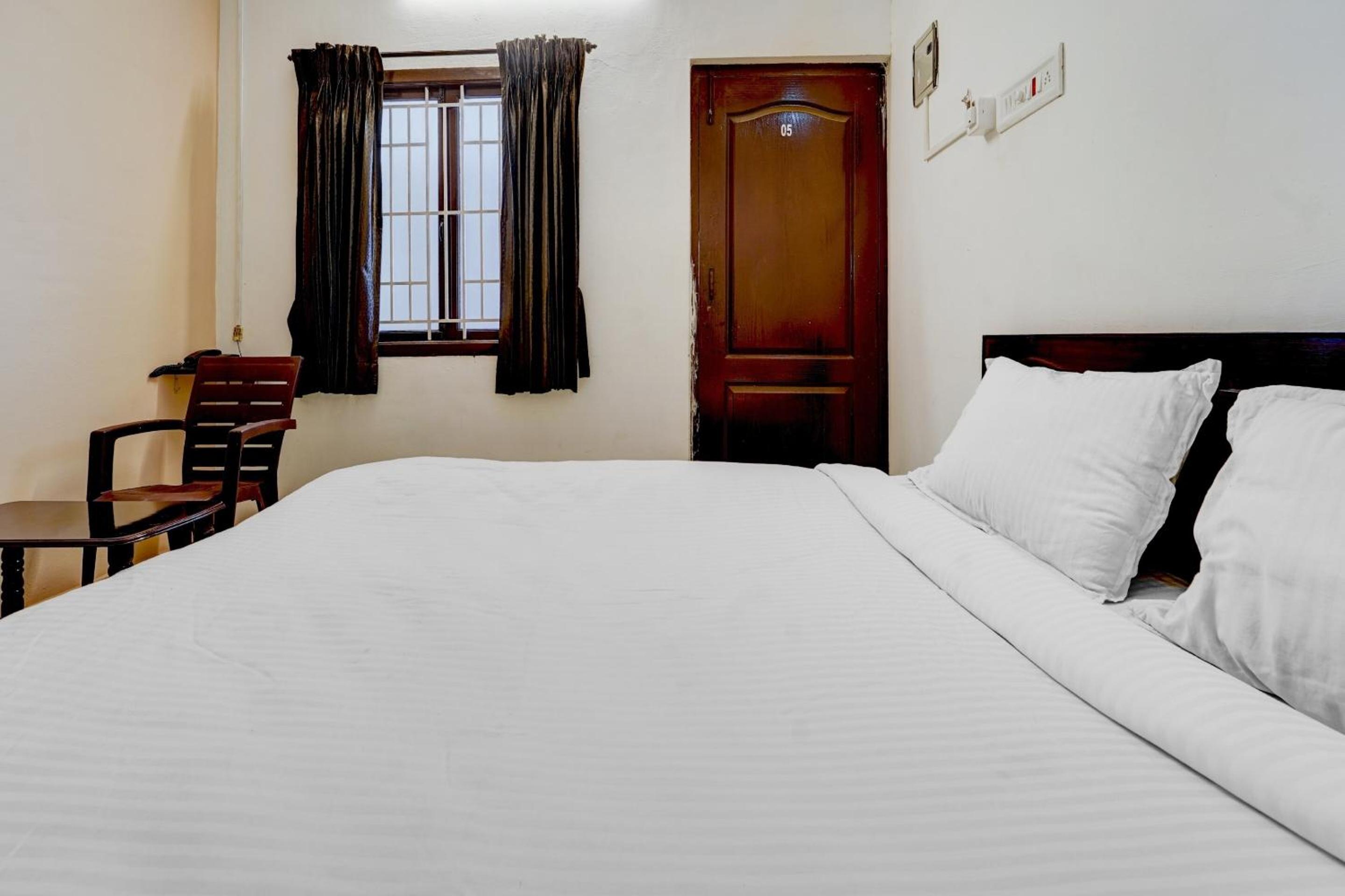 Standard Double Room photo 3