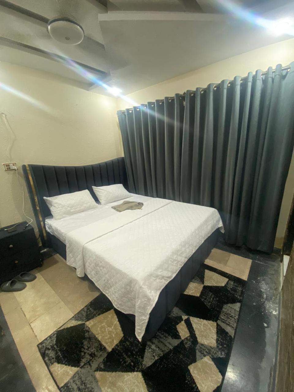 Deluxe Queen Room photo 1