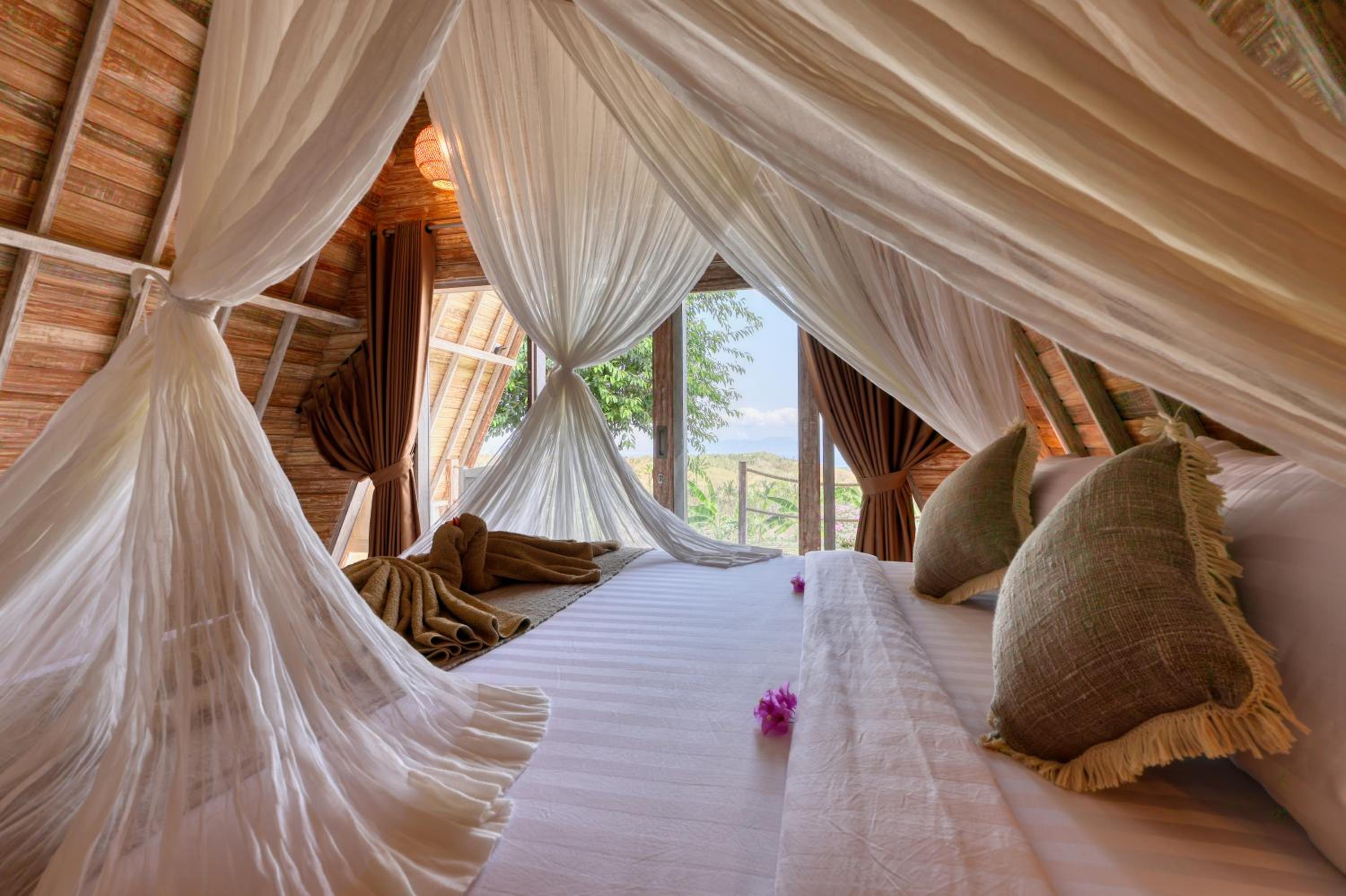 Deluxe Bungalow with Sea View - Photo 4