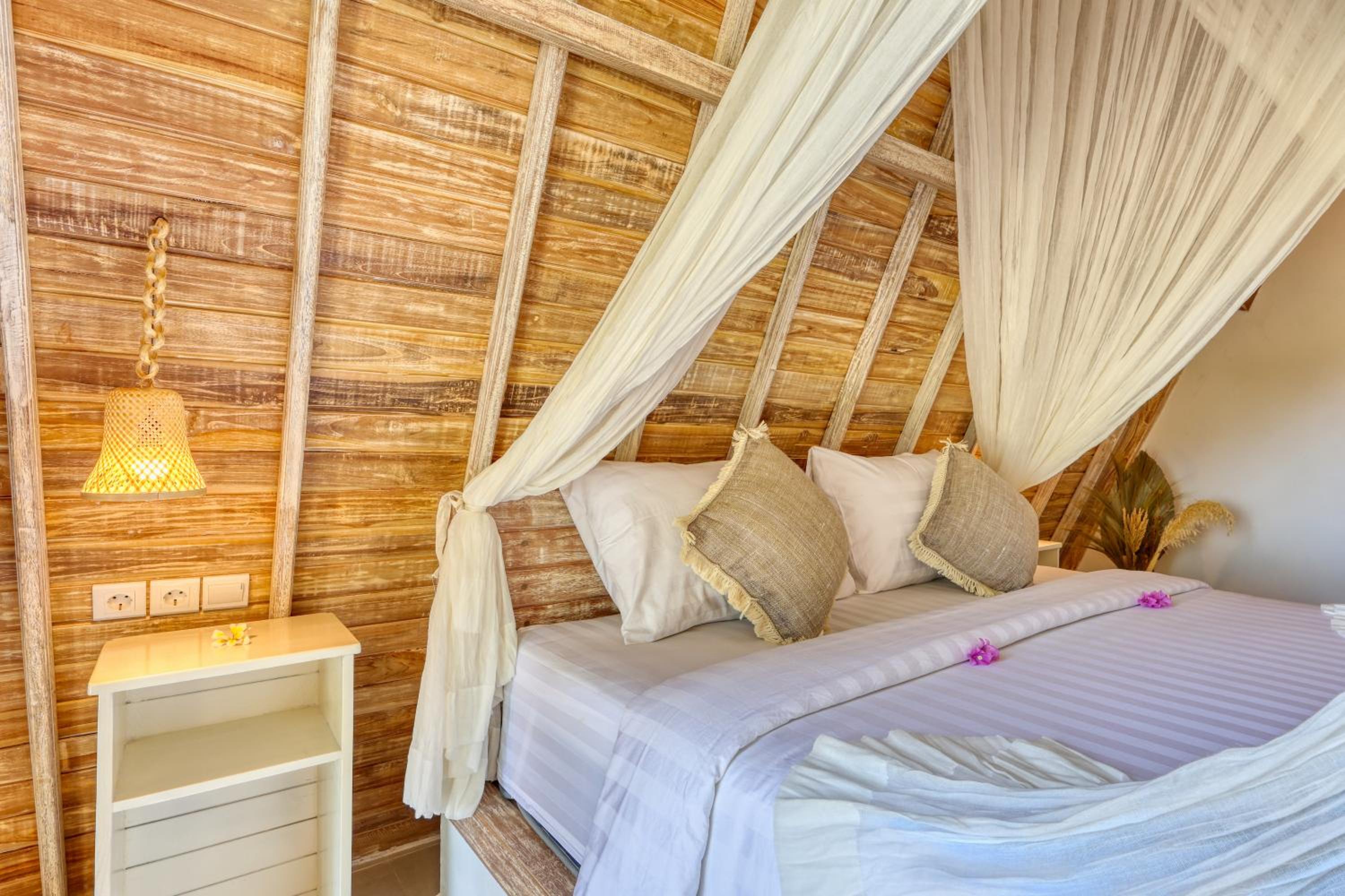 Deluxe Bungalow with Sea View - Photo 5