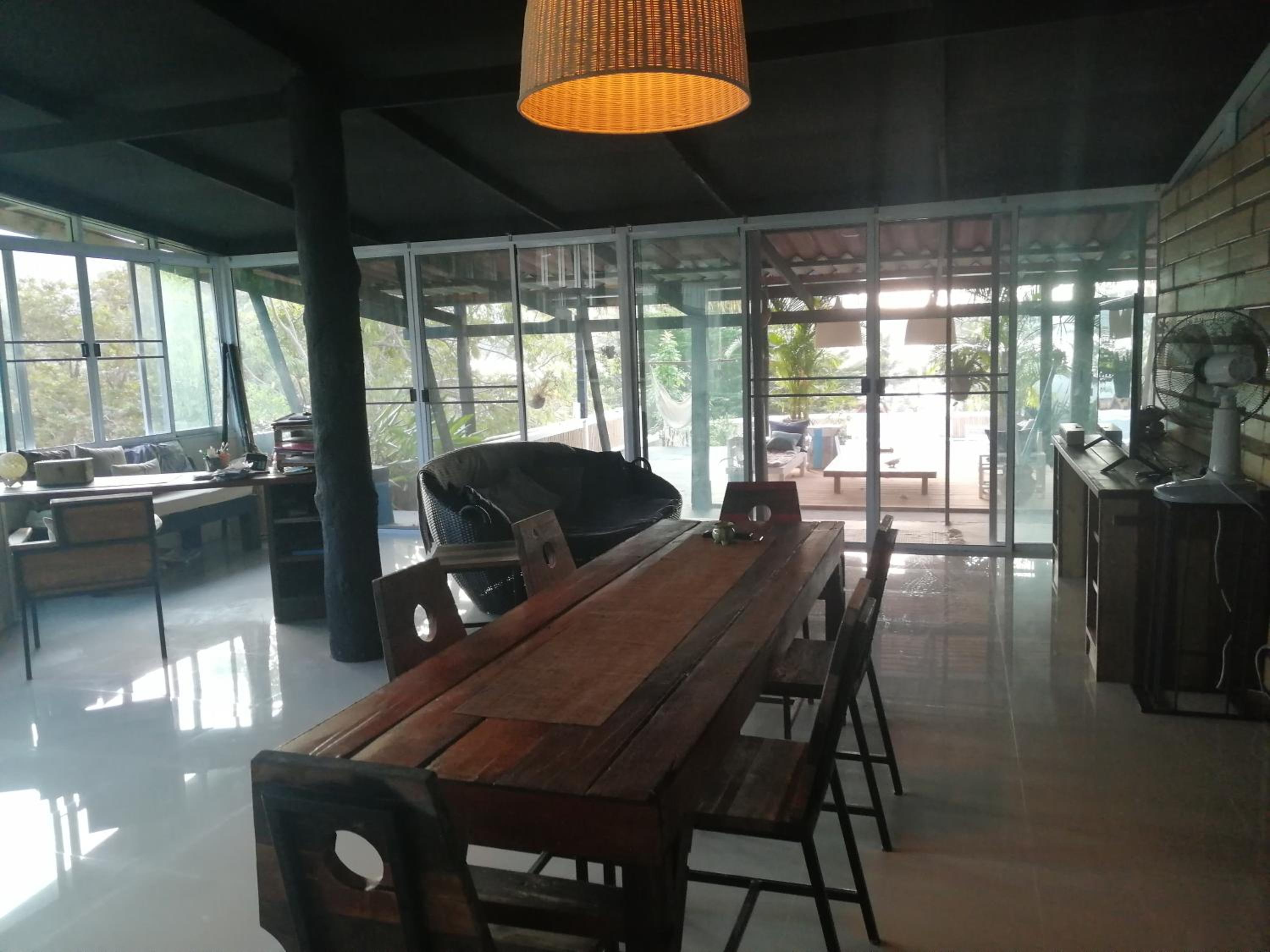 Apartment with Sea View - Photo 4