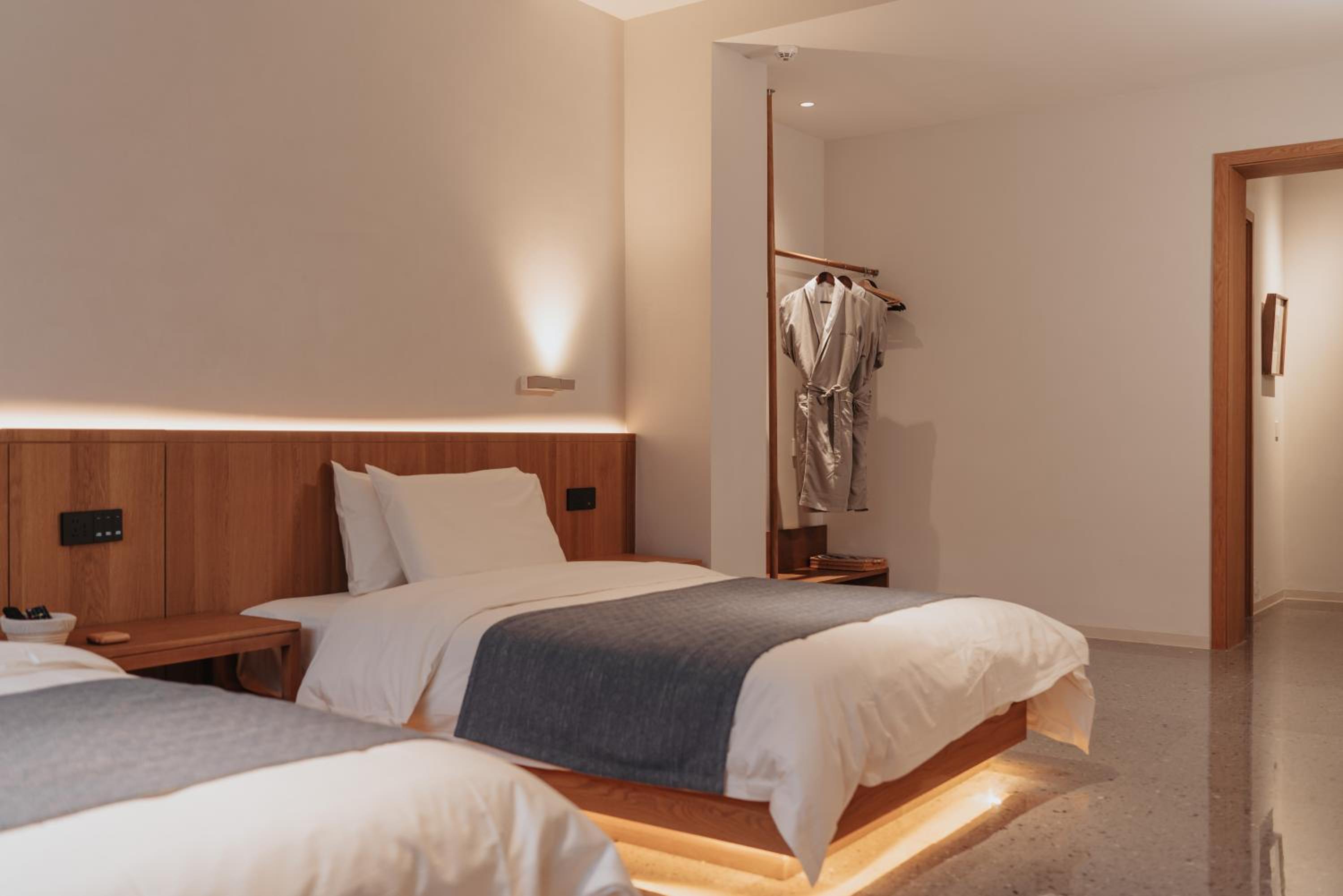 Twin Room with Mountain View photo 2