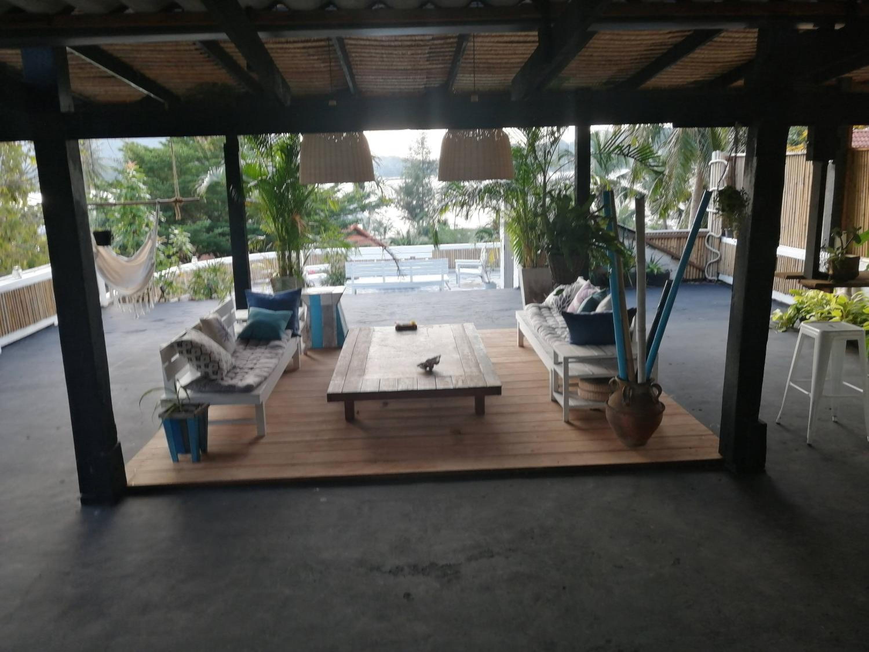 Apartment with Sea View - Photo 8