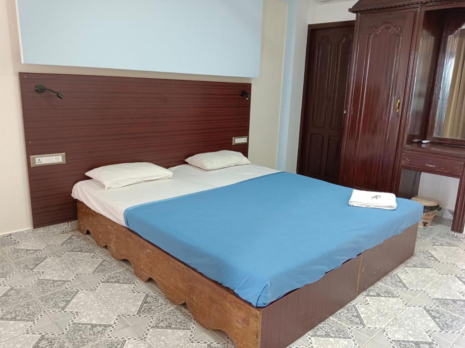 Standard Double Room - Photo 5