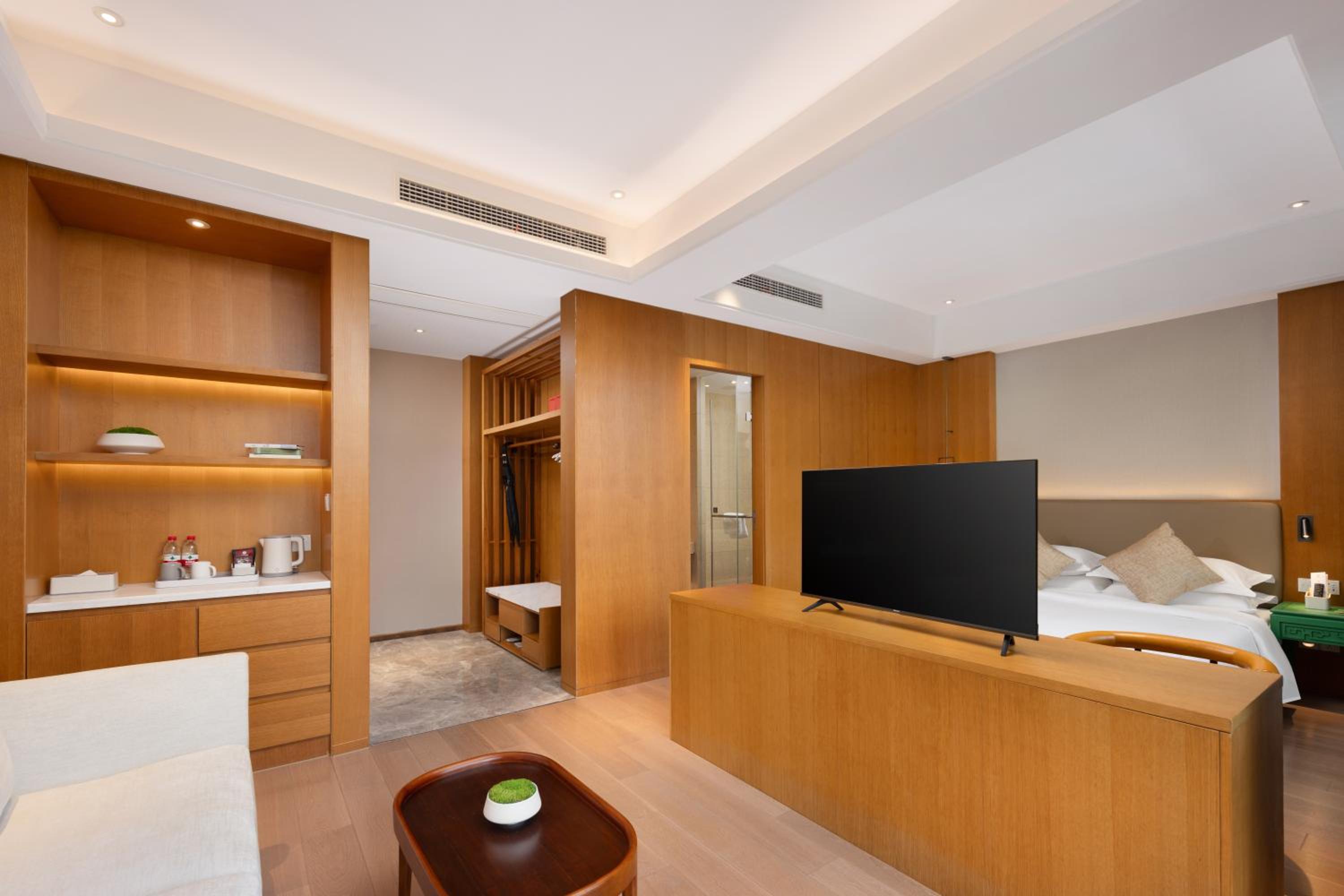 Deluxe Double Room With Balcony photo 2