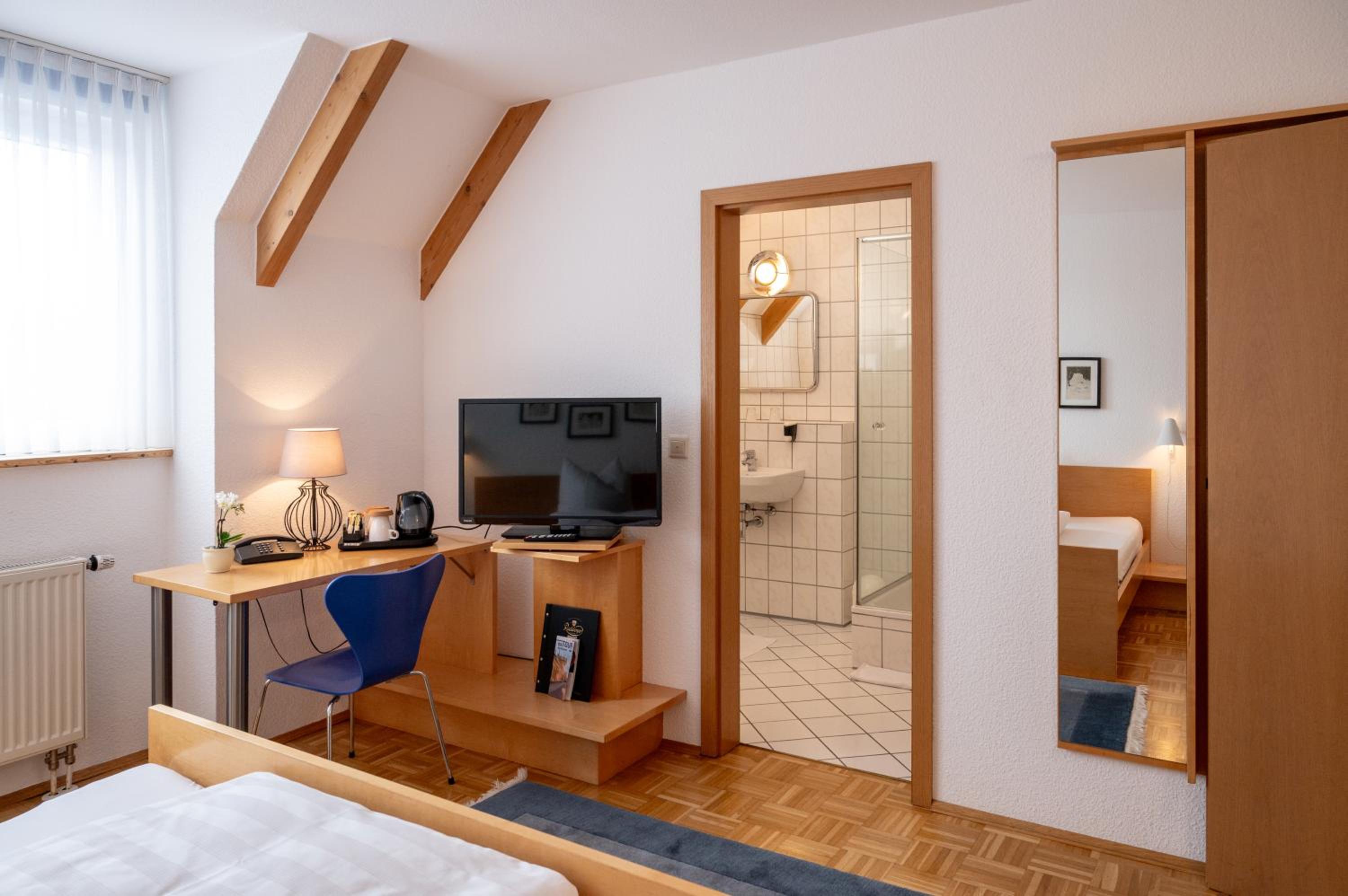 Single Room photo 3