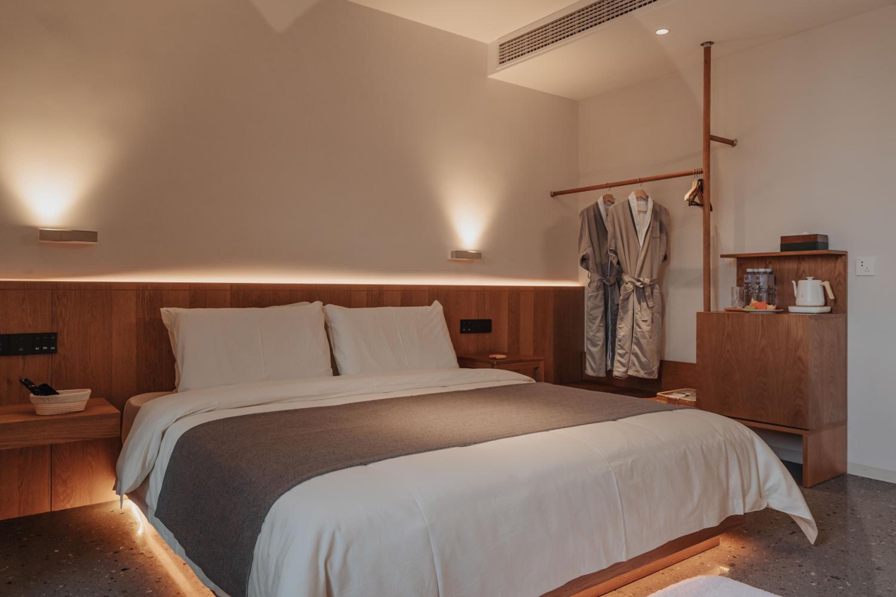 Quadruple Room with Mountain View photo 3
