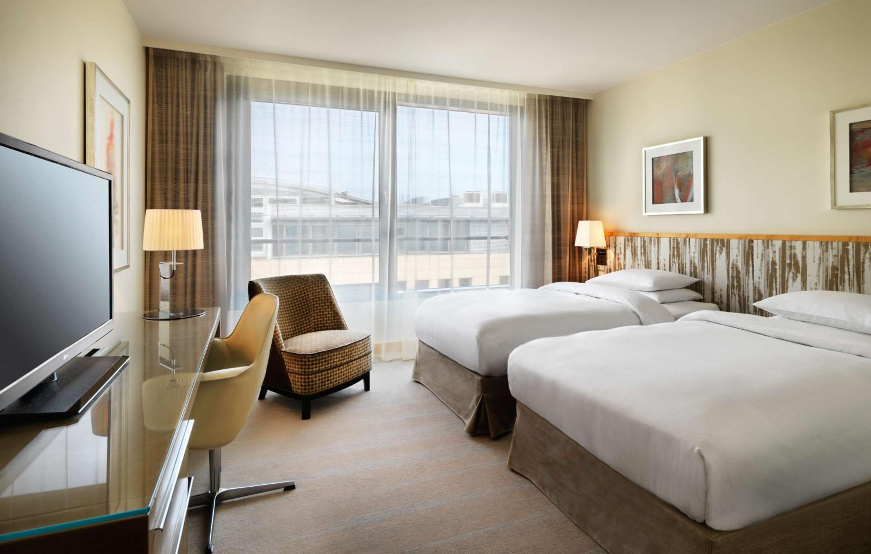 Twin Room - Club Access