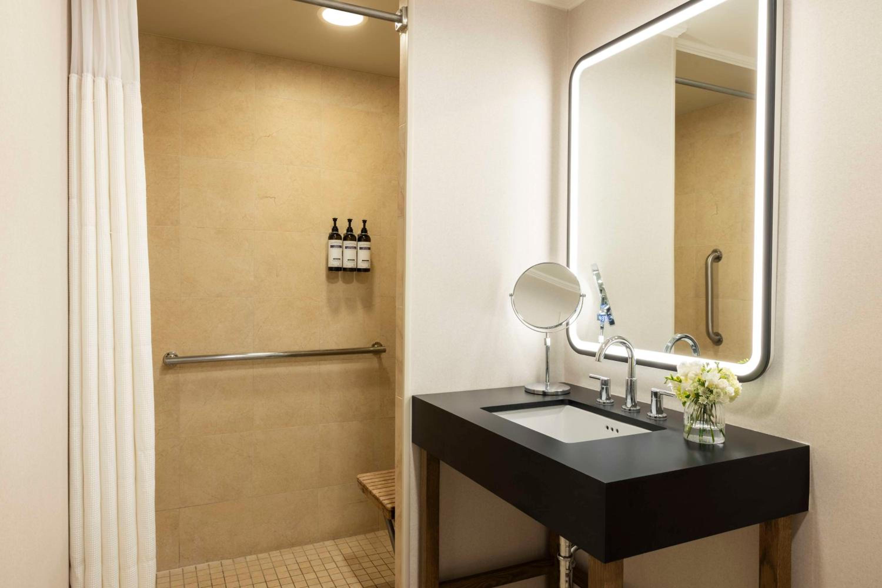 King Room with One King Bed and Accessible Shower - Photo 2