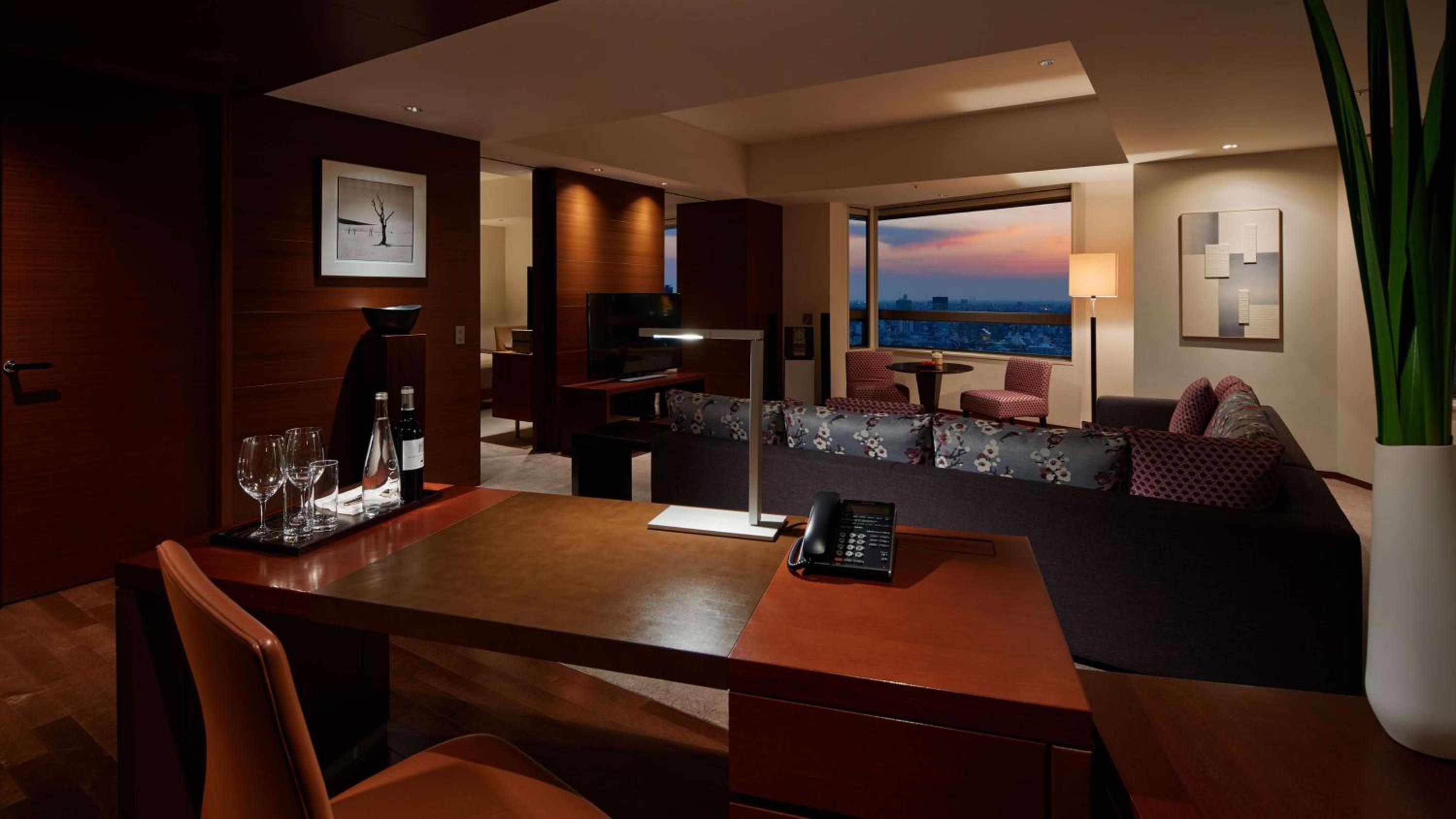 Grand Executive Suite with One King Bed Grand Executive Suite with One King Bed