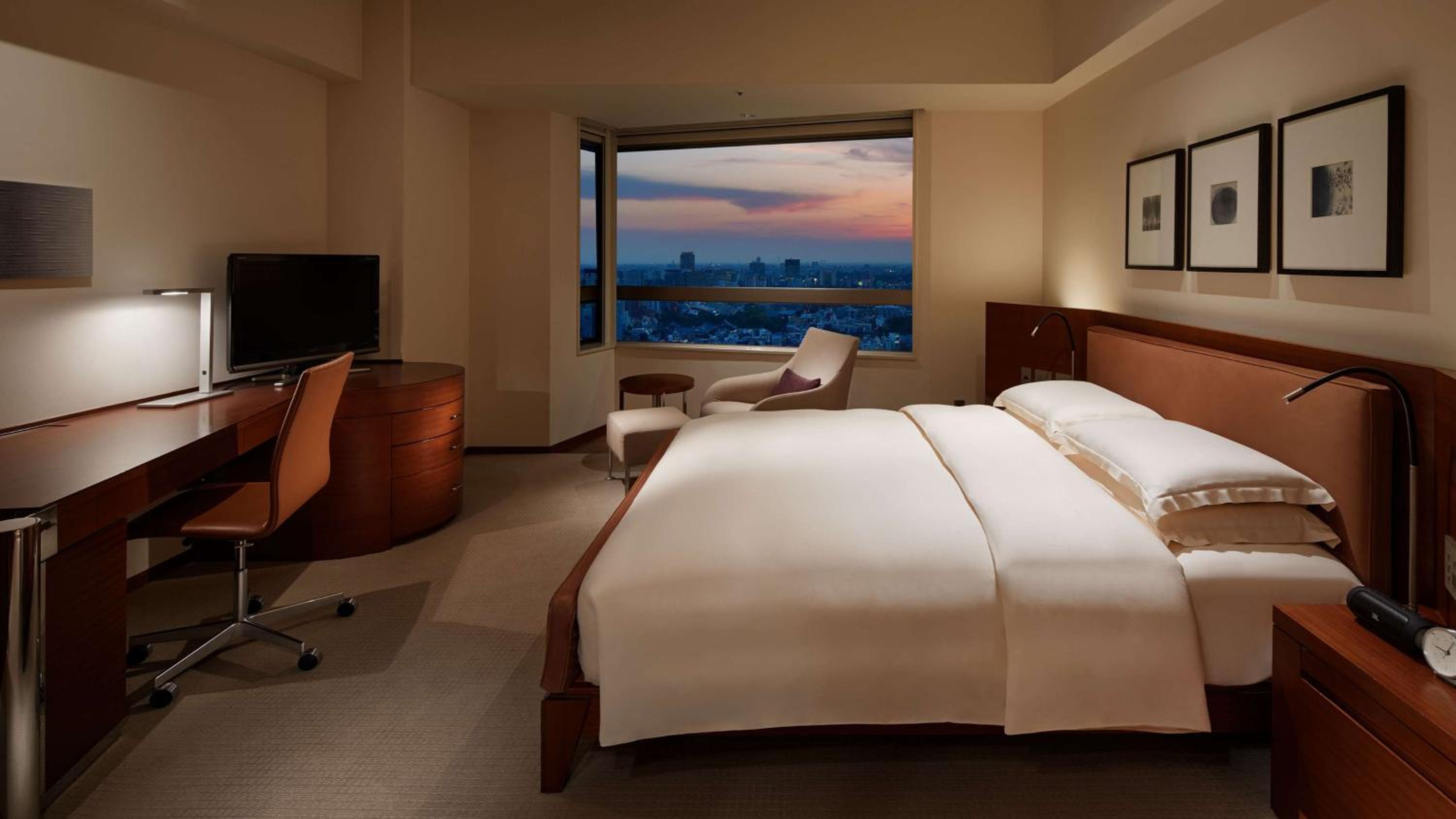 King Room - Club Access - Photo 1