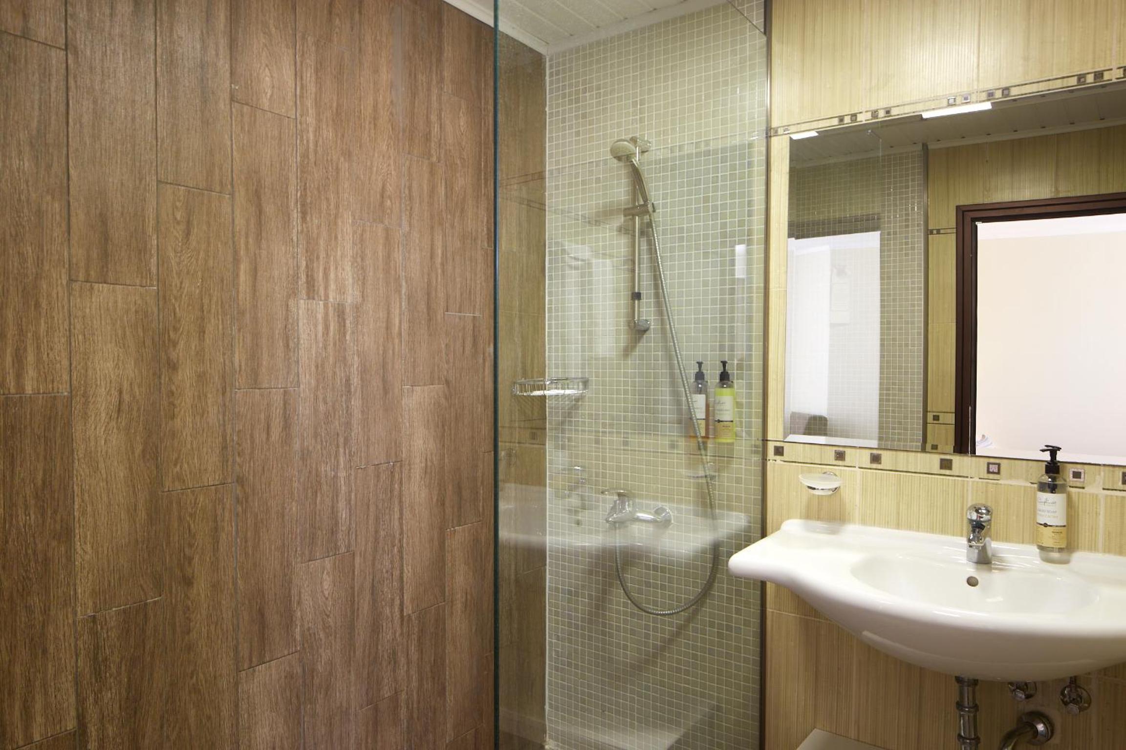 Suite With Balcony (2 Adults + 2 Child) photo 3