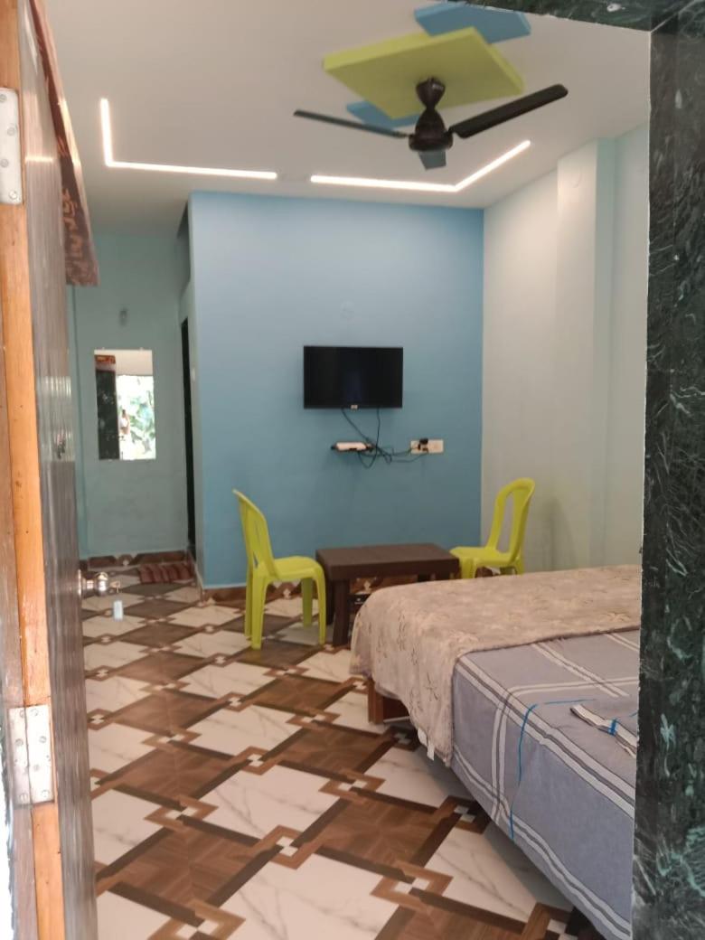 Budget Double Room photo 2