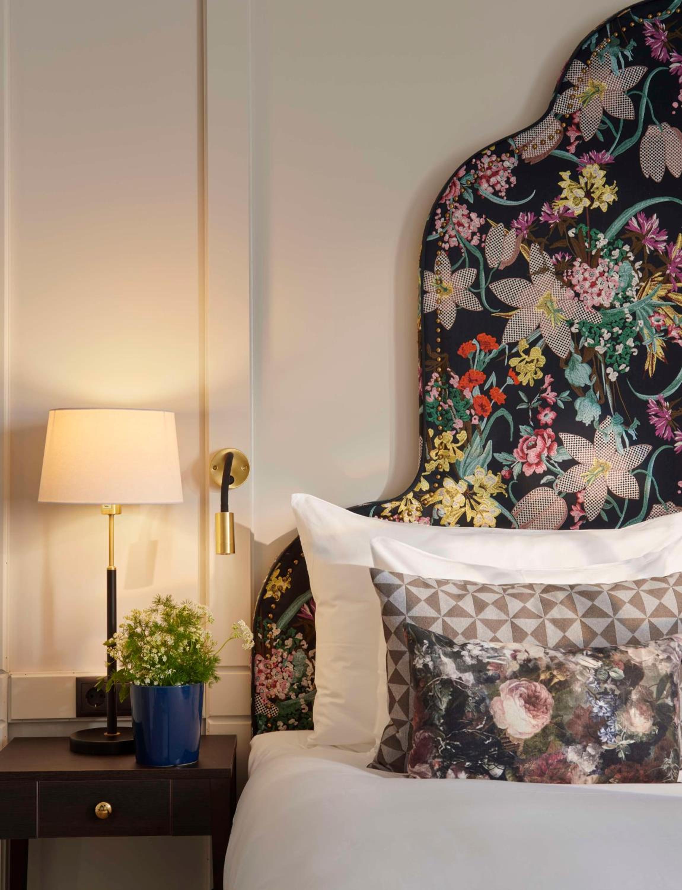 Corner Suite with Sea View - Photo 4