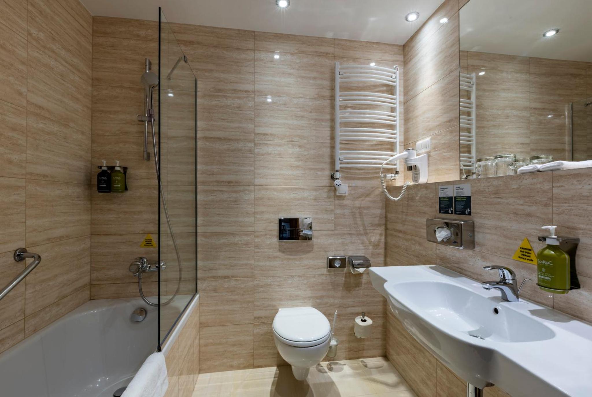 King Suite - Photo 8