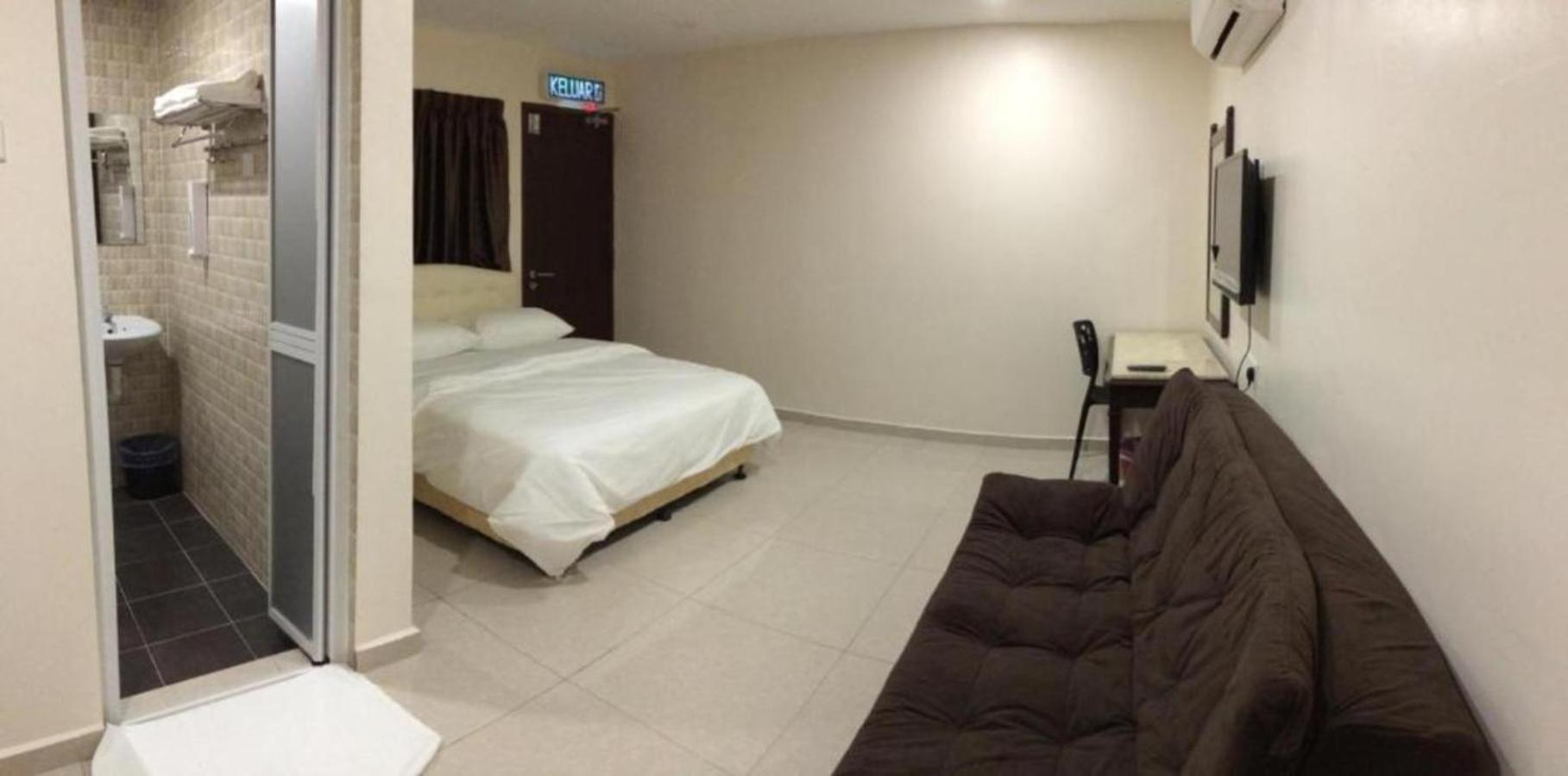Standard Triple Room - Photo 2