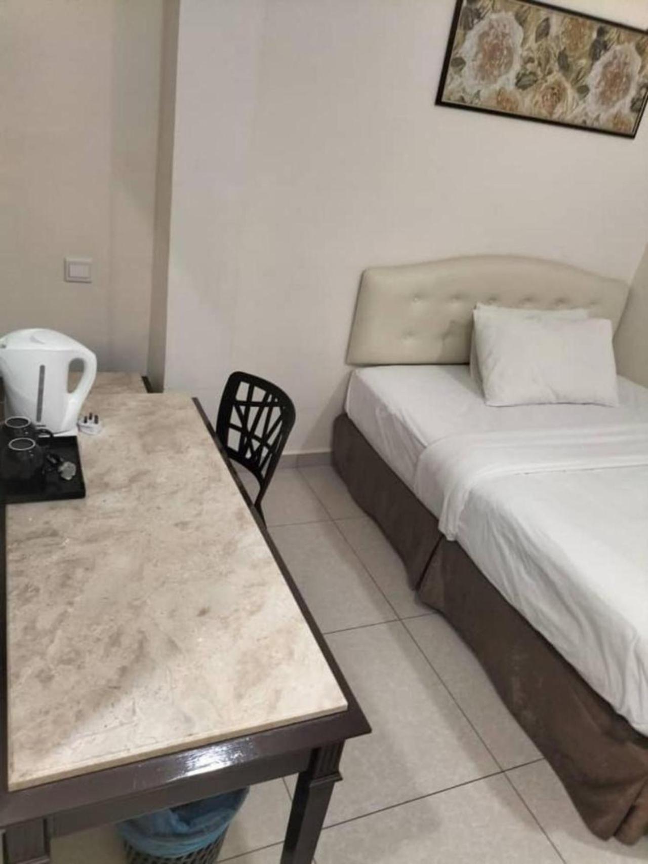 Standard Triple Room - Photo 4