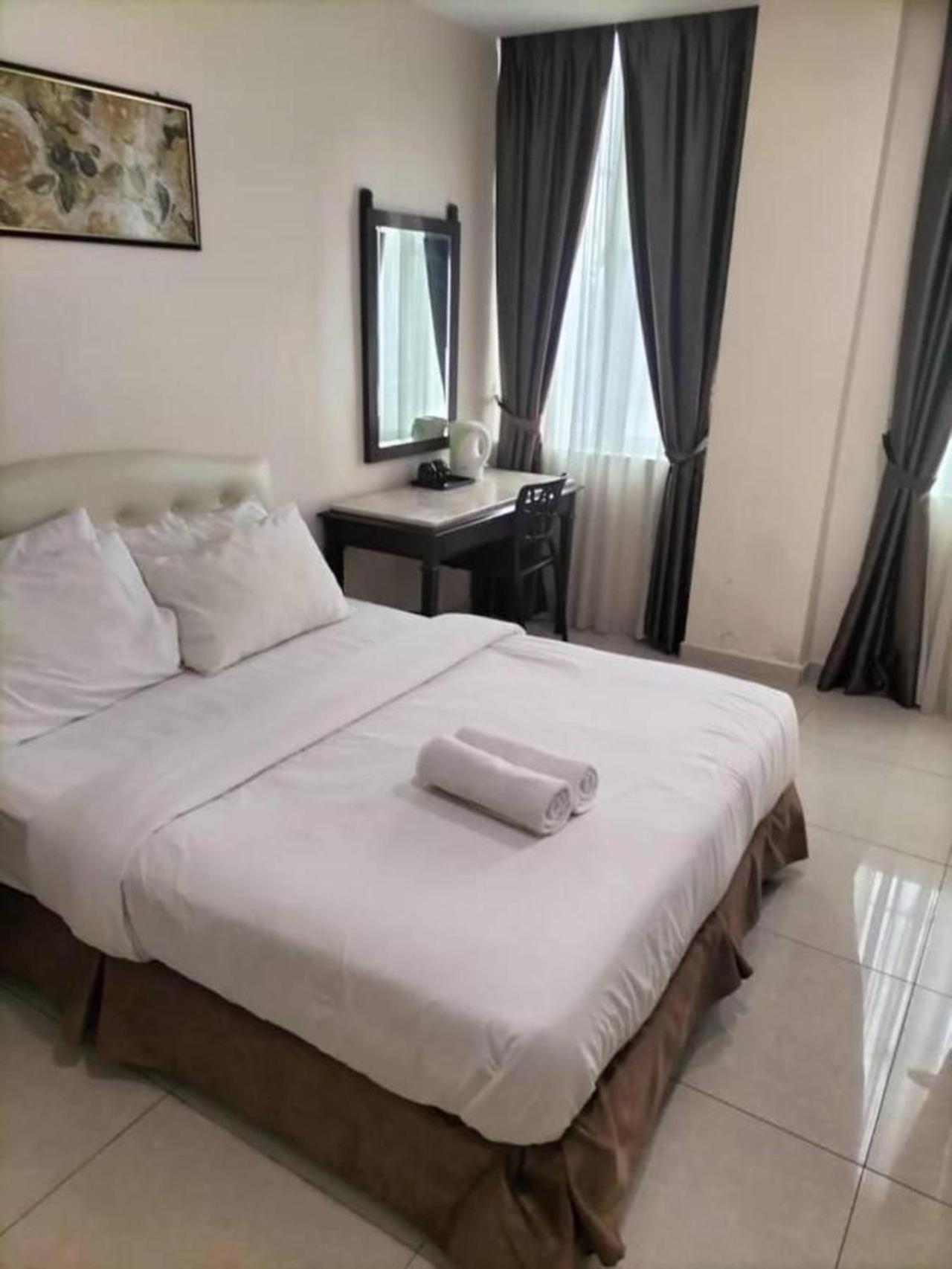 Deluxe Triple Room - Photo 3
