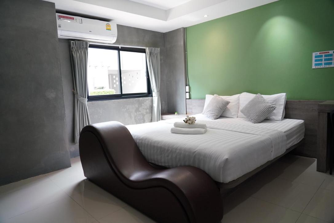 Deluxe Double Room with Shower photo 2
