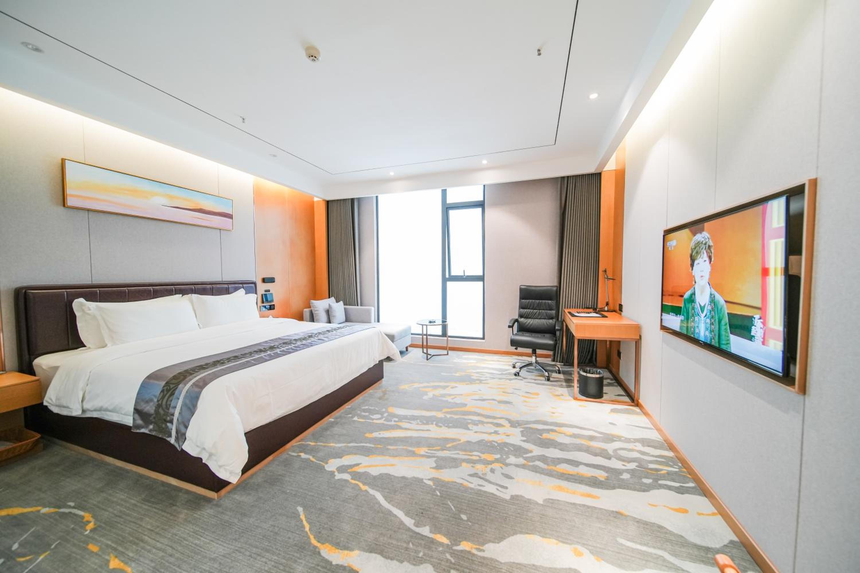 Deluxe King Room photo 2
