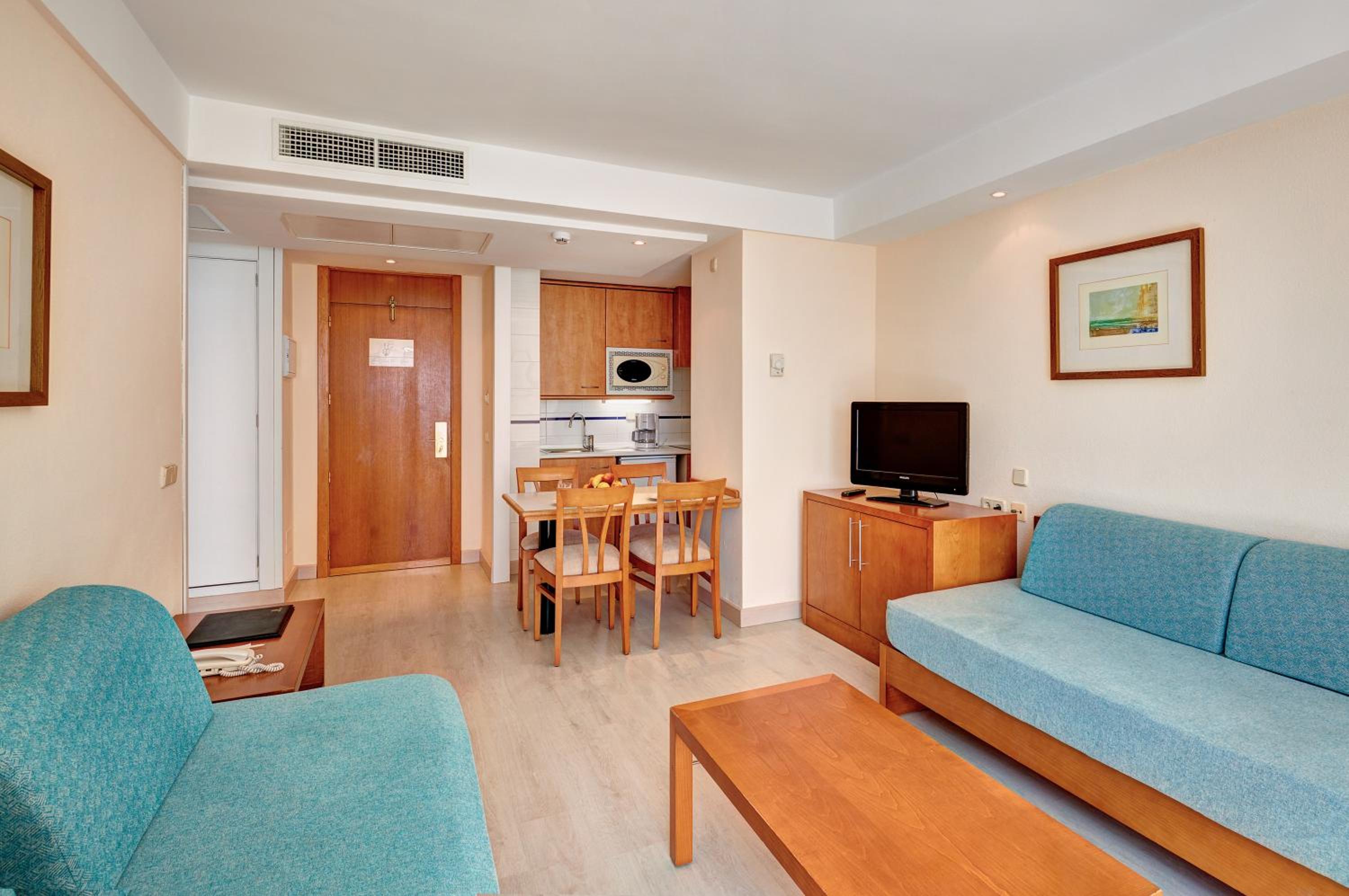 Apartment with Sea View thumbnail 5