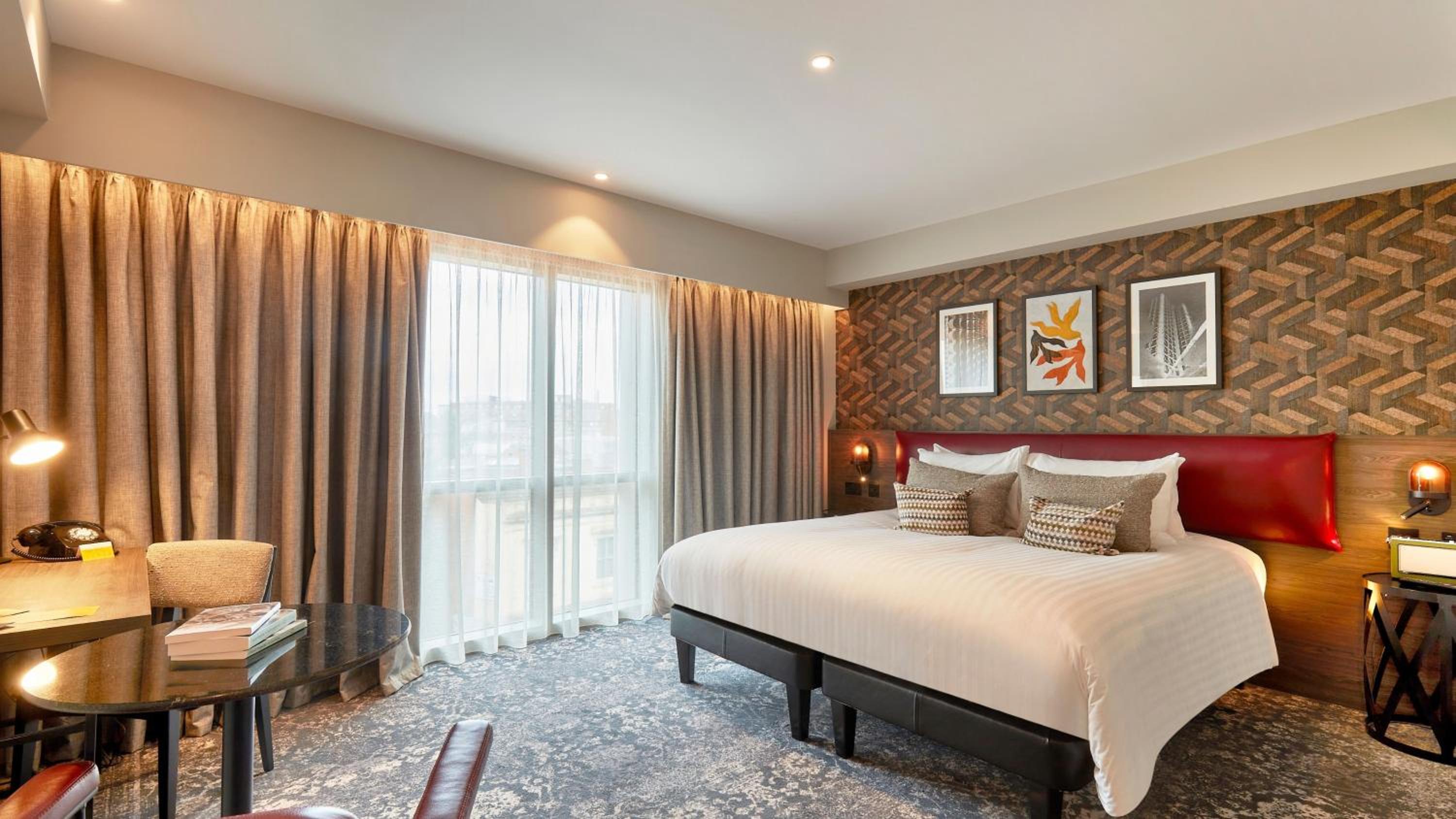 Standard Queen Room - Disability Access - Photo 3