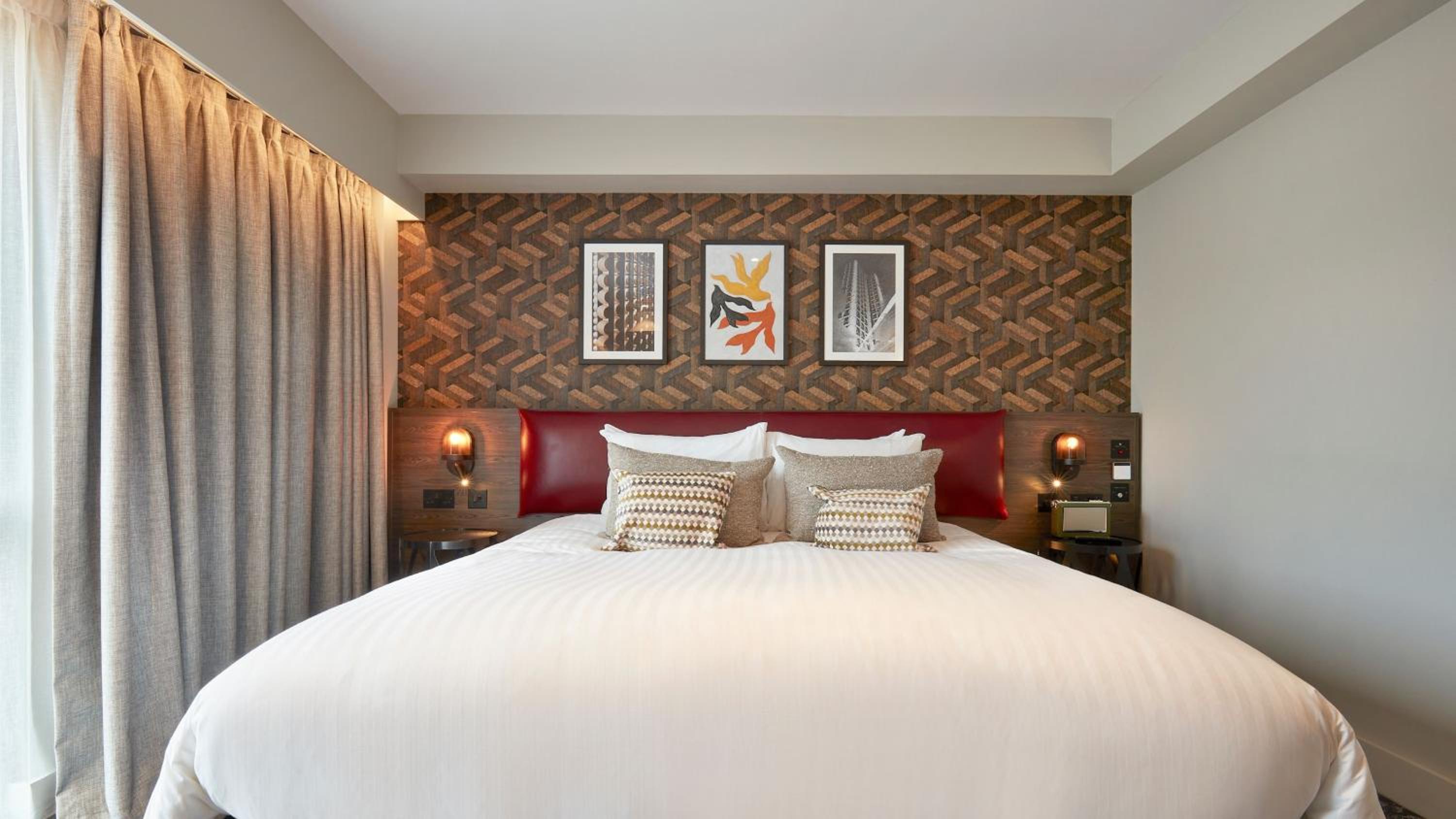 Standard Queen Room - Disability Access - Photo 1