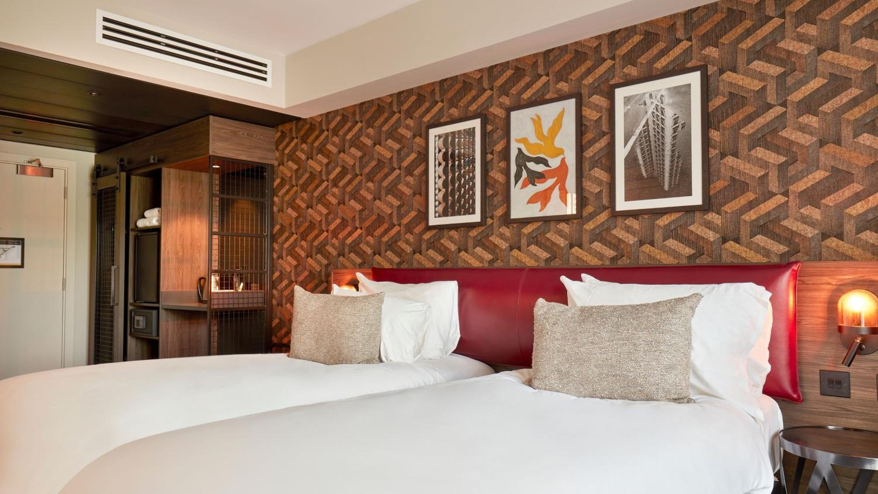 Standard Twin Room - Photo 2