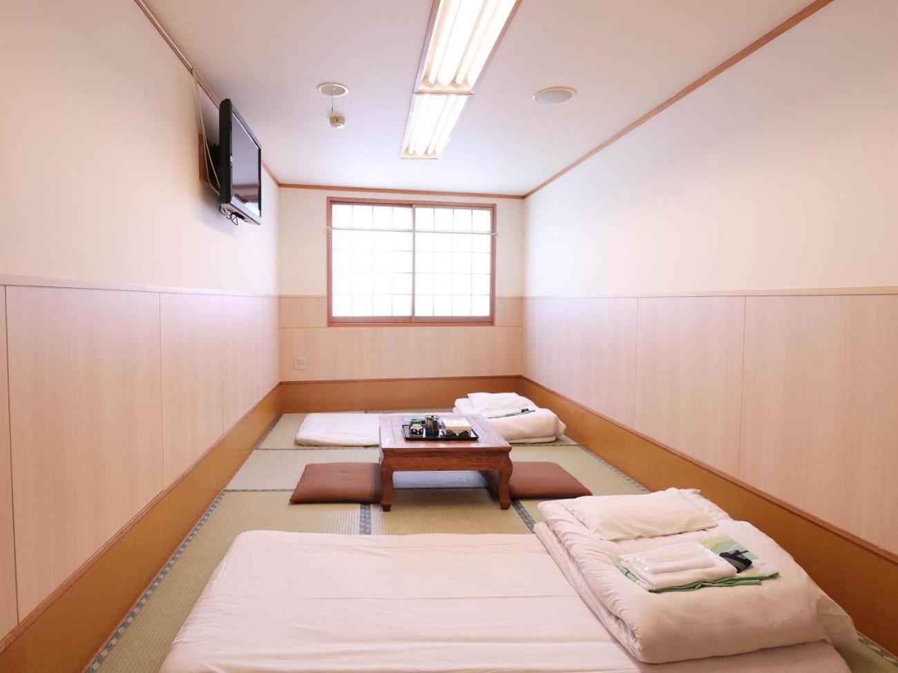 Economy Triple Room with Shared Bathroom