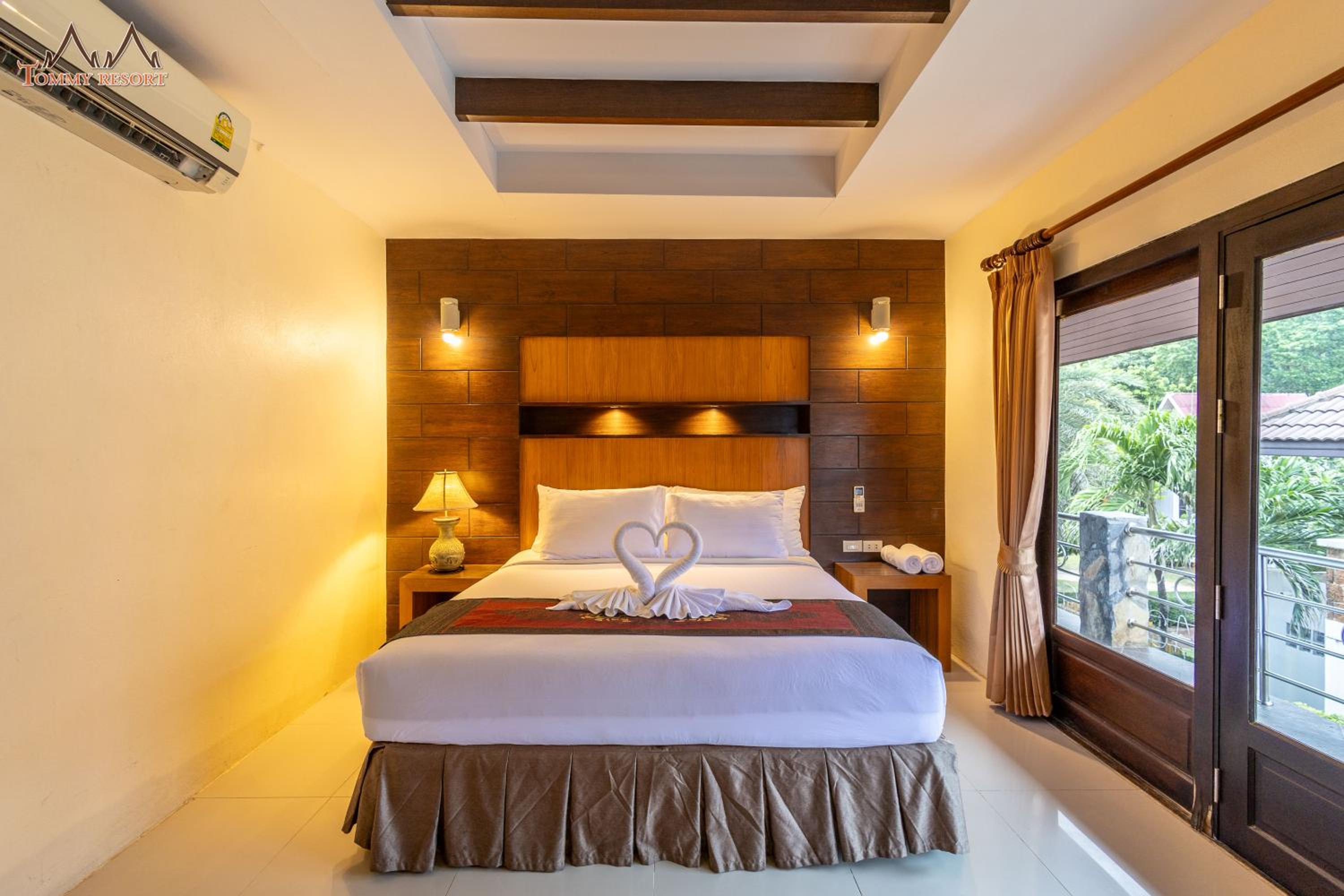 Standard Double or Twin Room photo 1