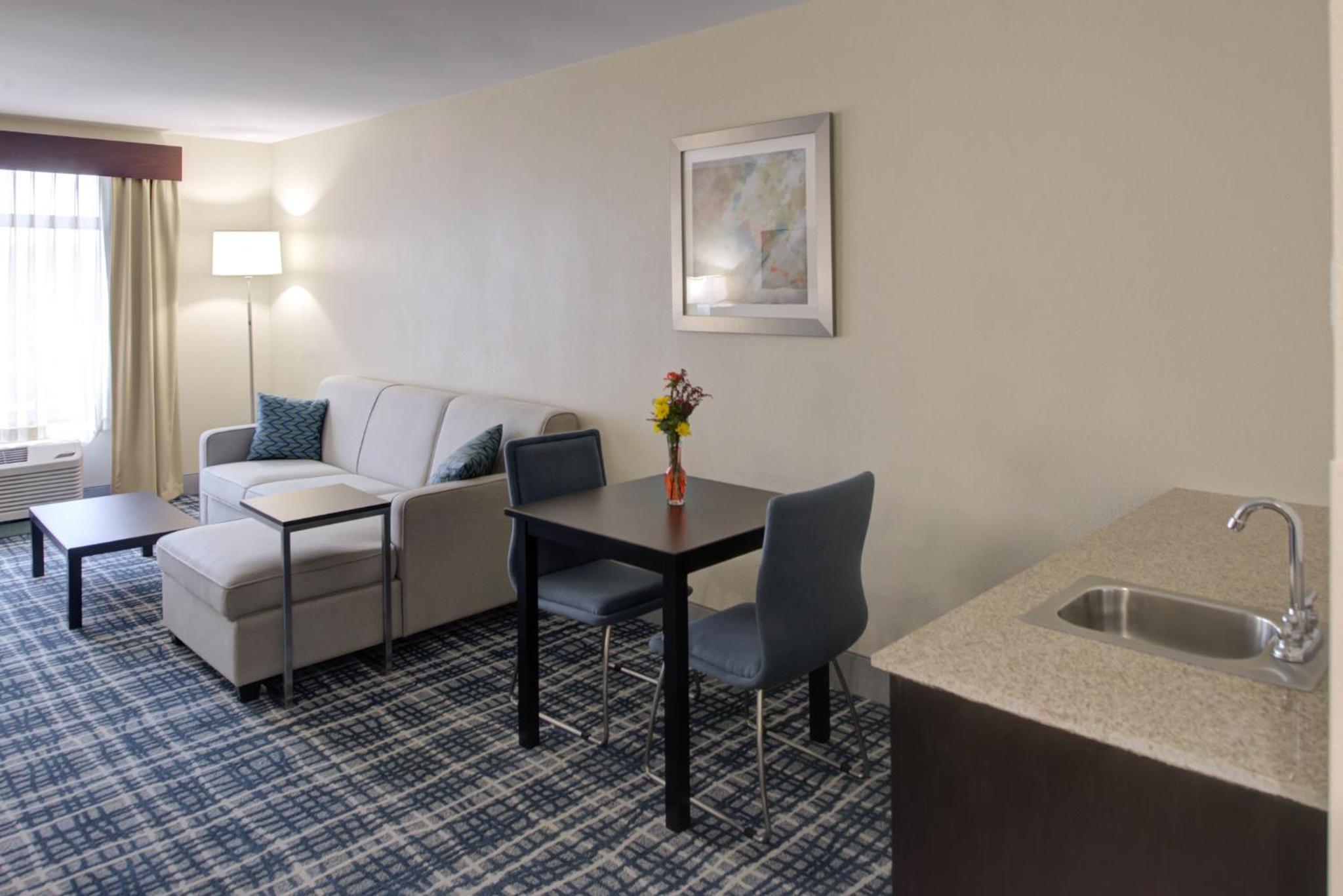 King Suite - Photo 14