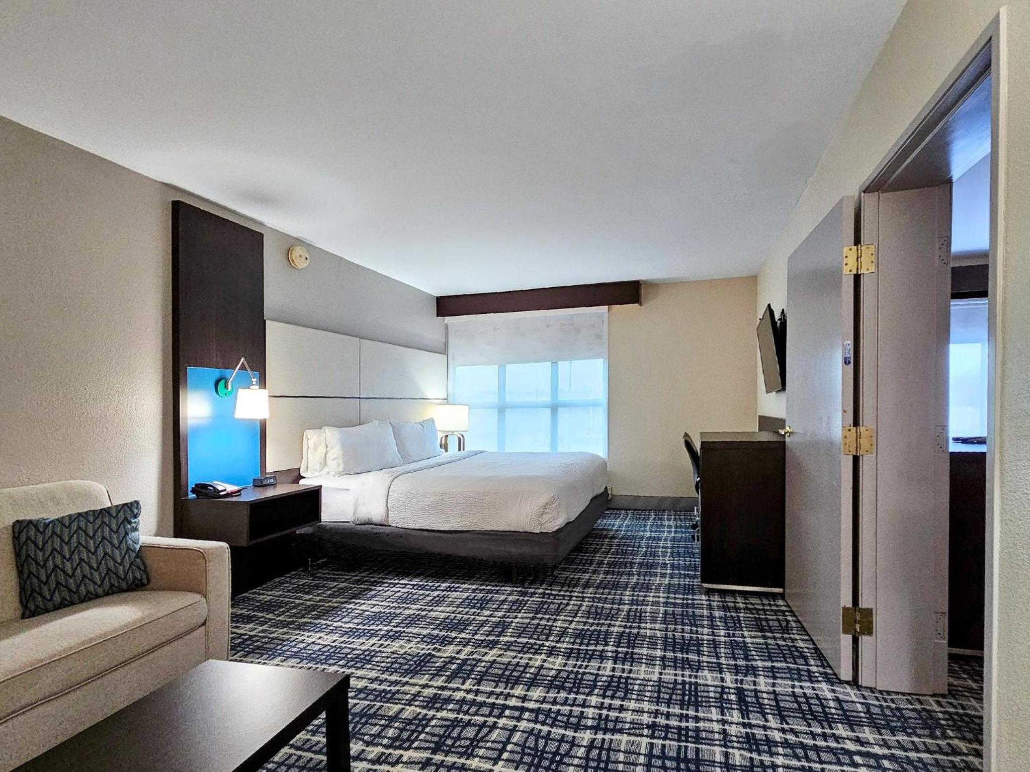 Executive Suite - Non-Smoking - Photo 11
